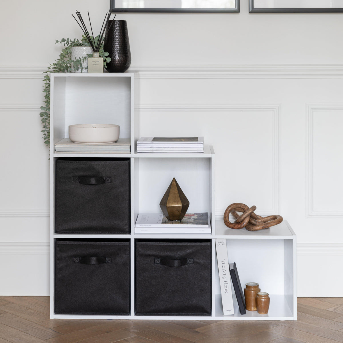 Cara 6 Cube Bookcase Ladder Storage Unit - Chalk White with Black Boxes