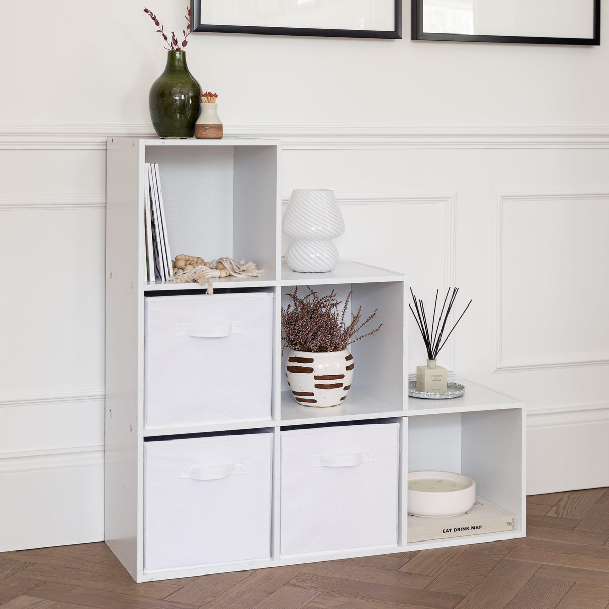 Cara 6 Cube Bookcase Ladder Storage Unit - Chalk White with White Boxes