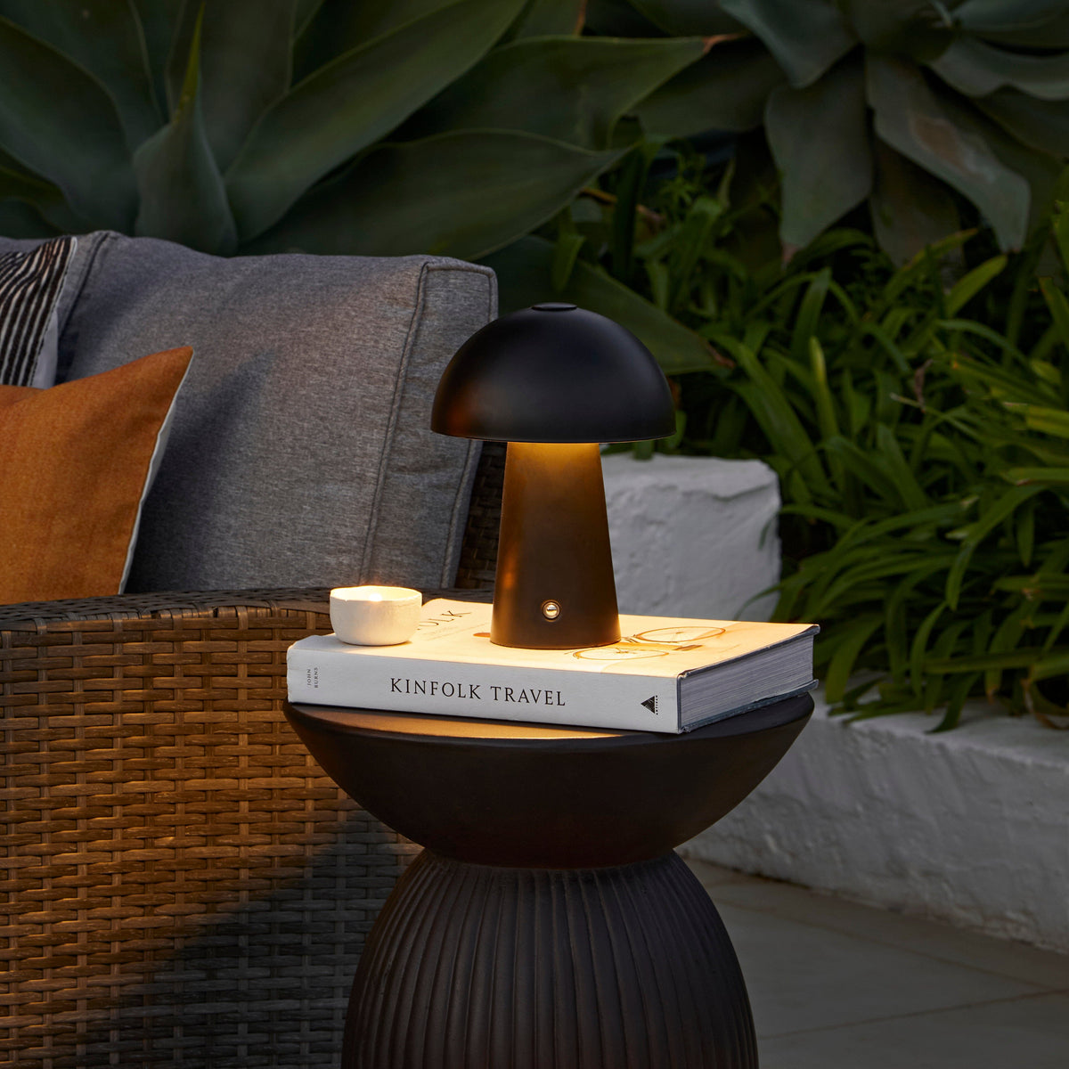 Brockhill Rechargeable Lamp - Black