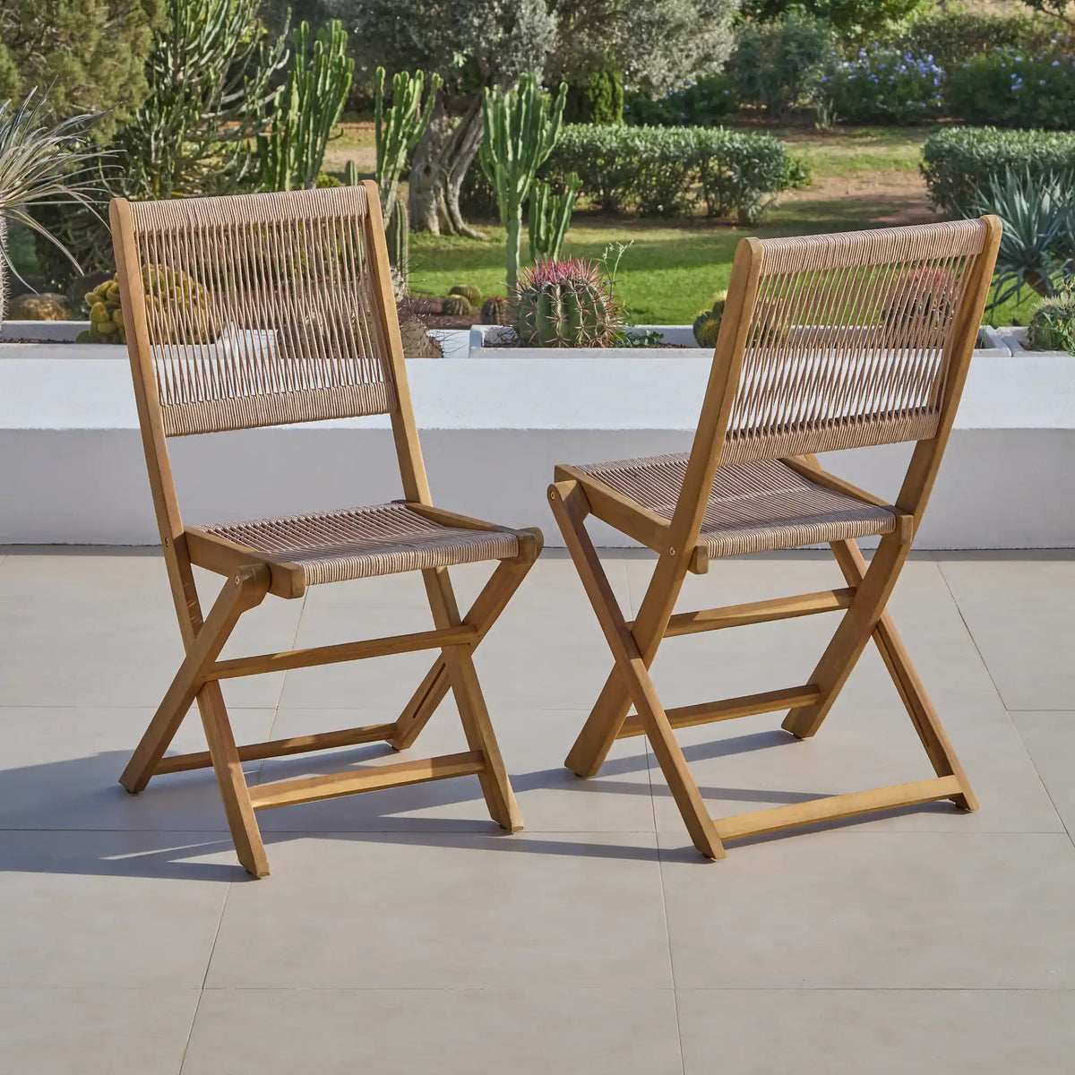 Willow 8 Seater Wooden Garden Dining Set with 8 Cove Rope Chairs