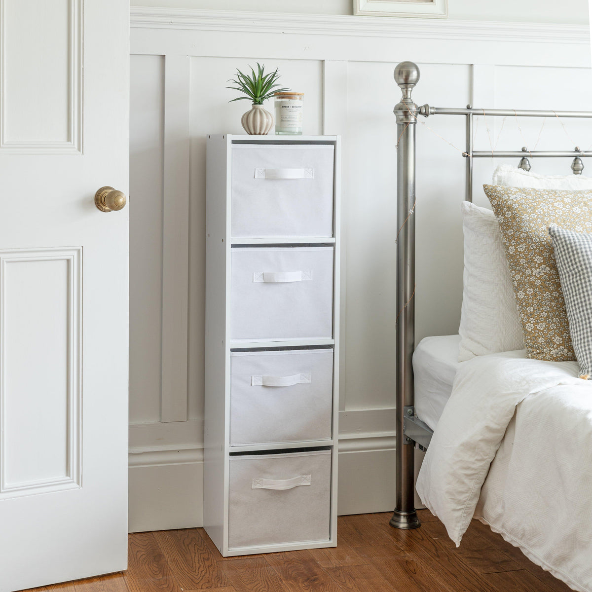 Cara 4 Tier Storage Unit / Chalk White Bookcase with White Boxes