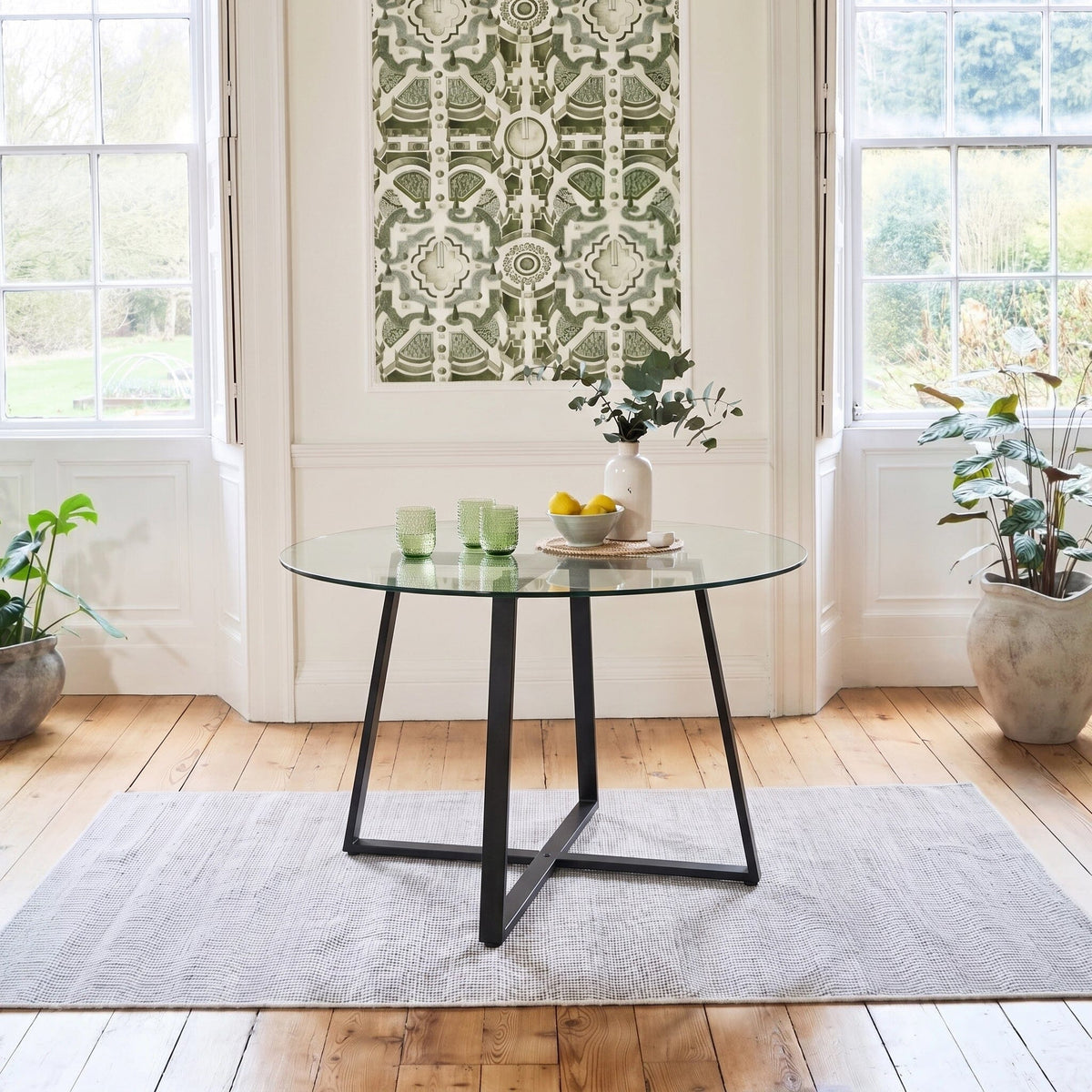 Outlet - Clara Glass Round Dining Table - Black Frame