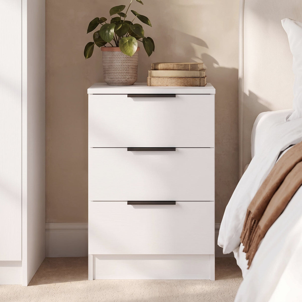 Essie Wardrobe & Drawers Bedroom Set - Pure White