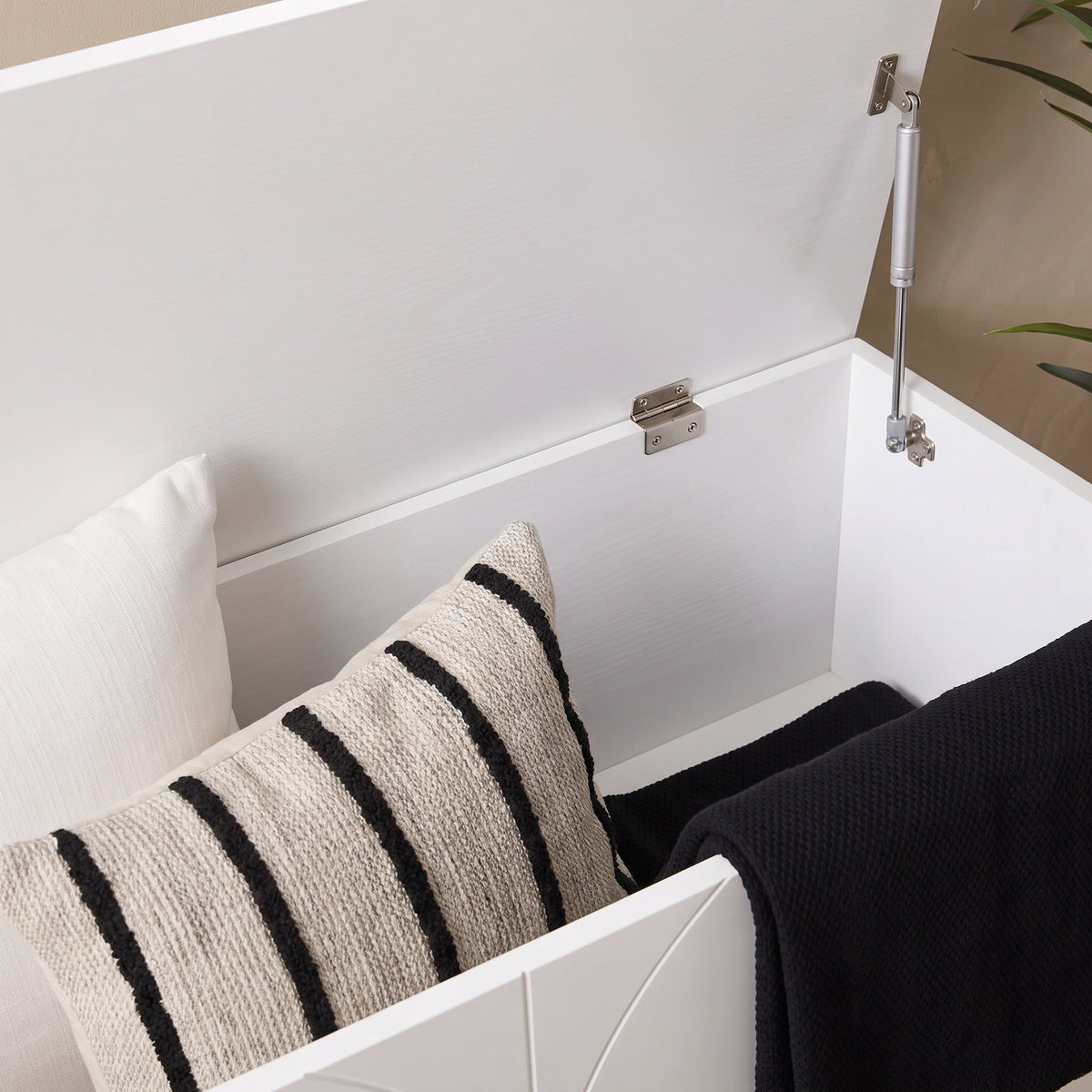 Gloria Blanket Box - White