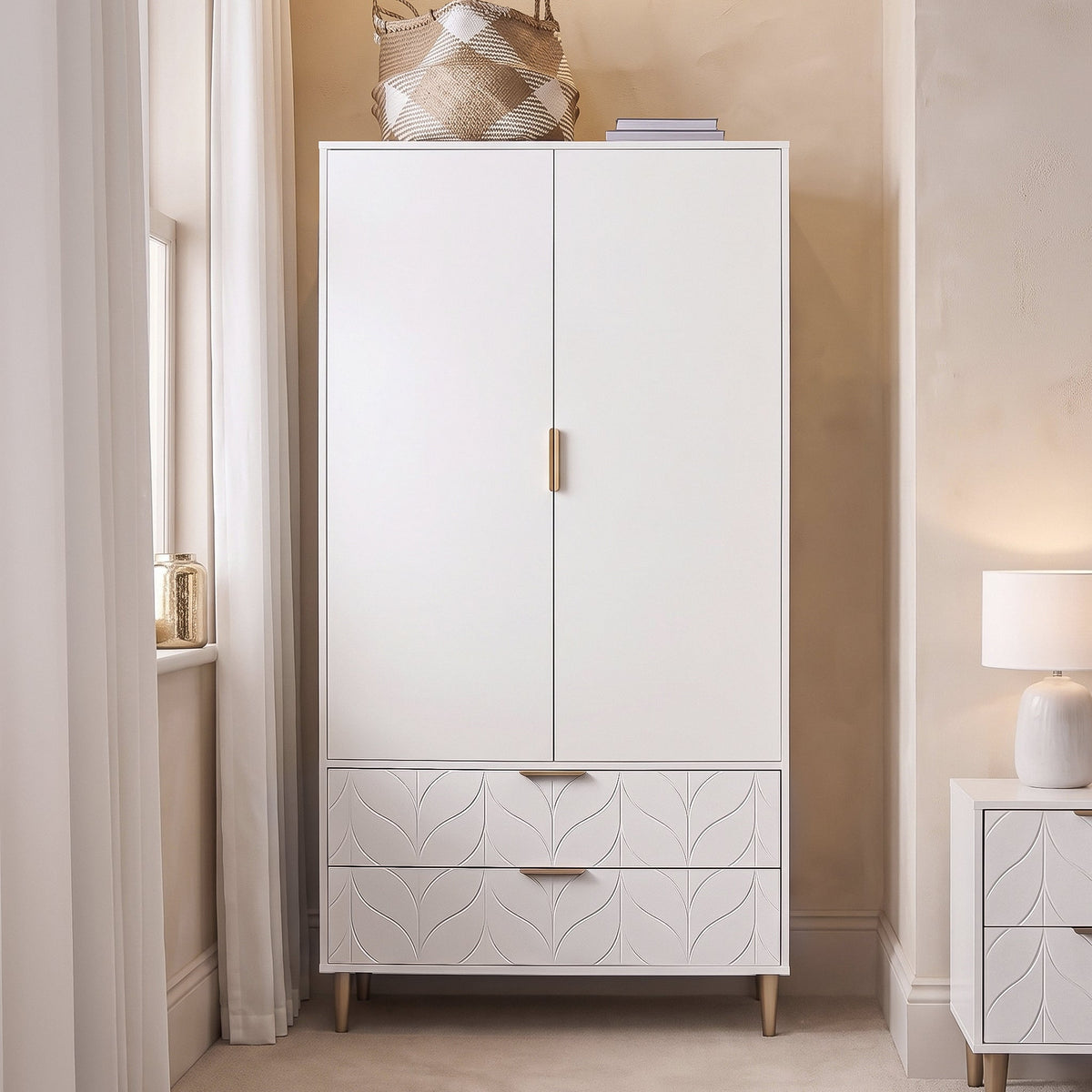 Gloria 4 Piece Bedroom Furniture Set - 4 Over 4 Chest of Drawers - White