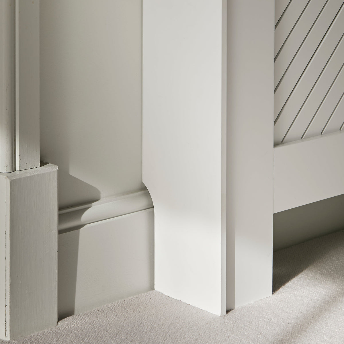 Jack Adjustable Radiator Cover - Snow White