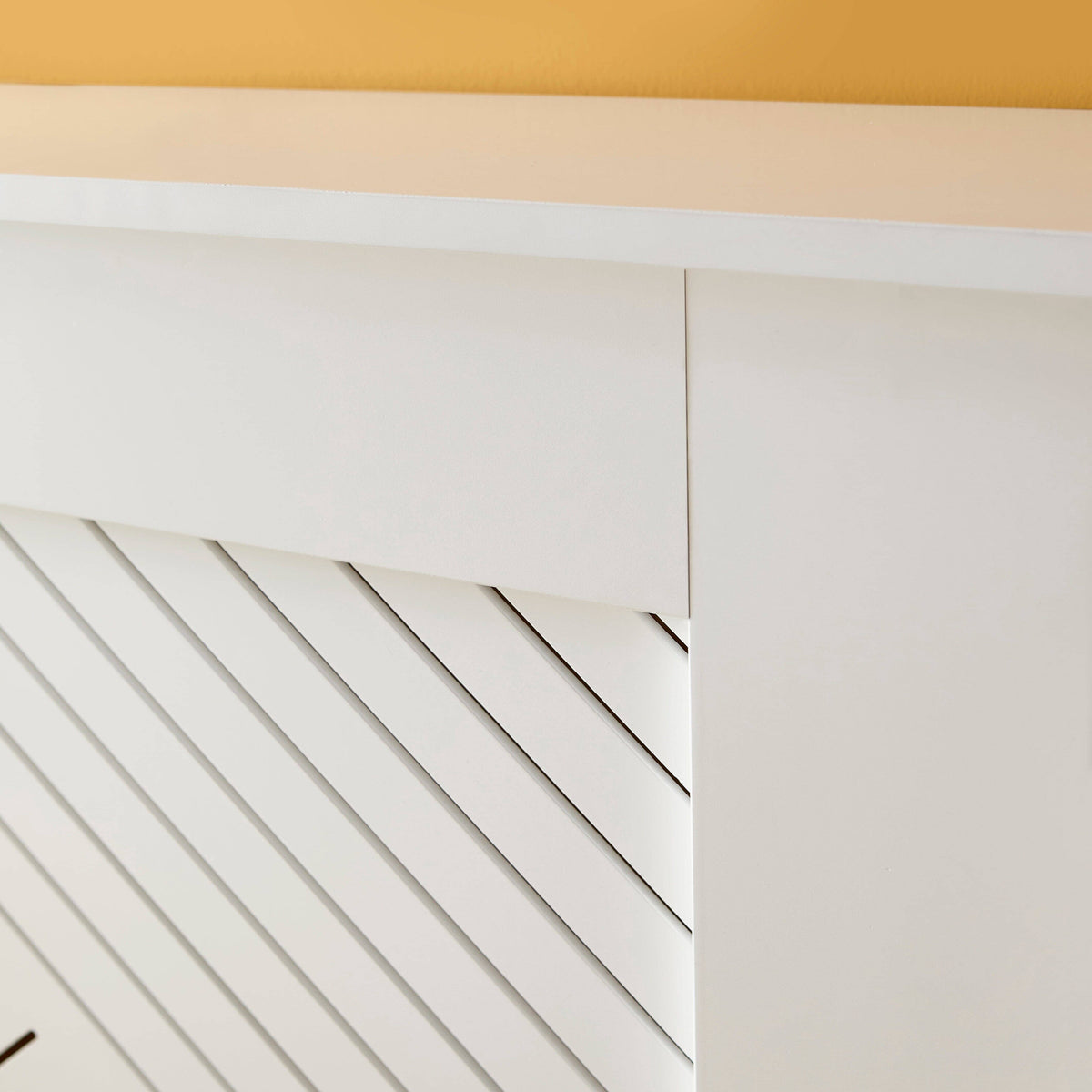 Jack Large Radiator Cover - White