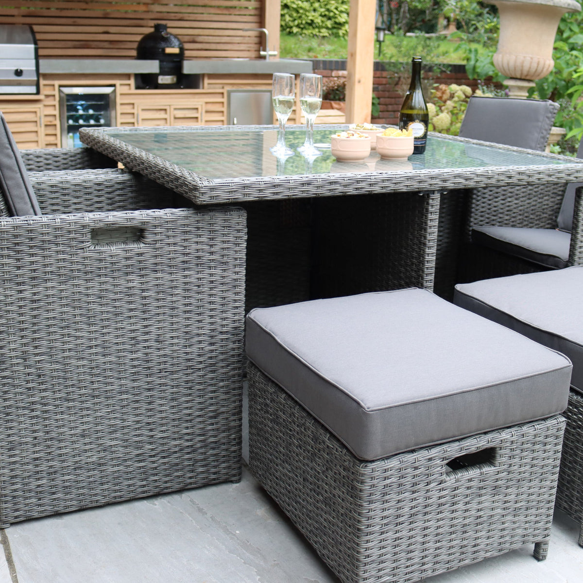 Paris 8 Seat Lux Rattan Cube Set