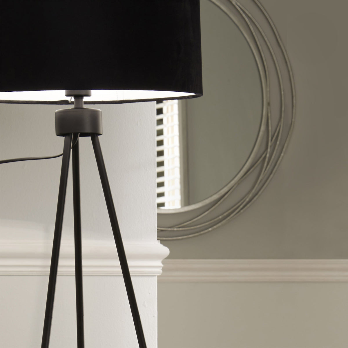 Houston Matt Tripod Floor Lamp