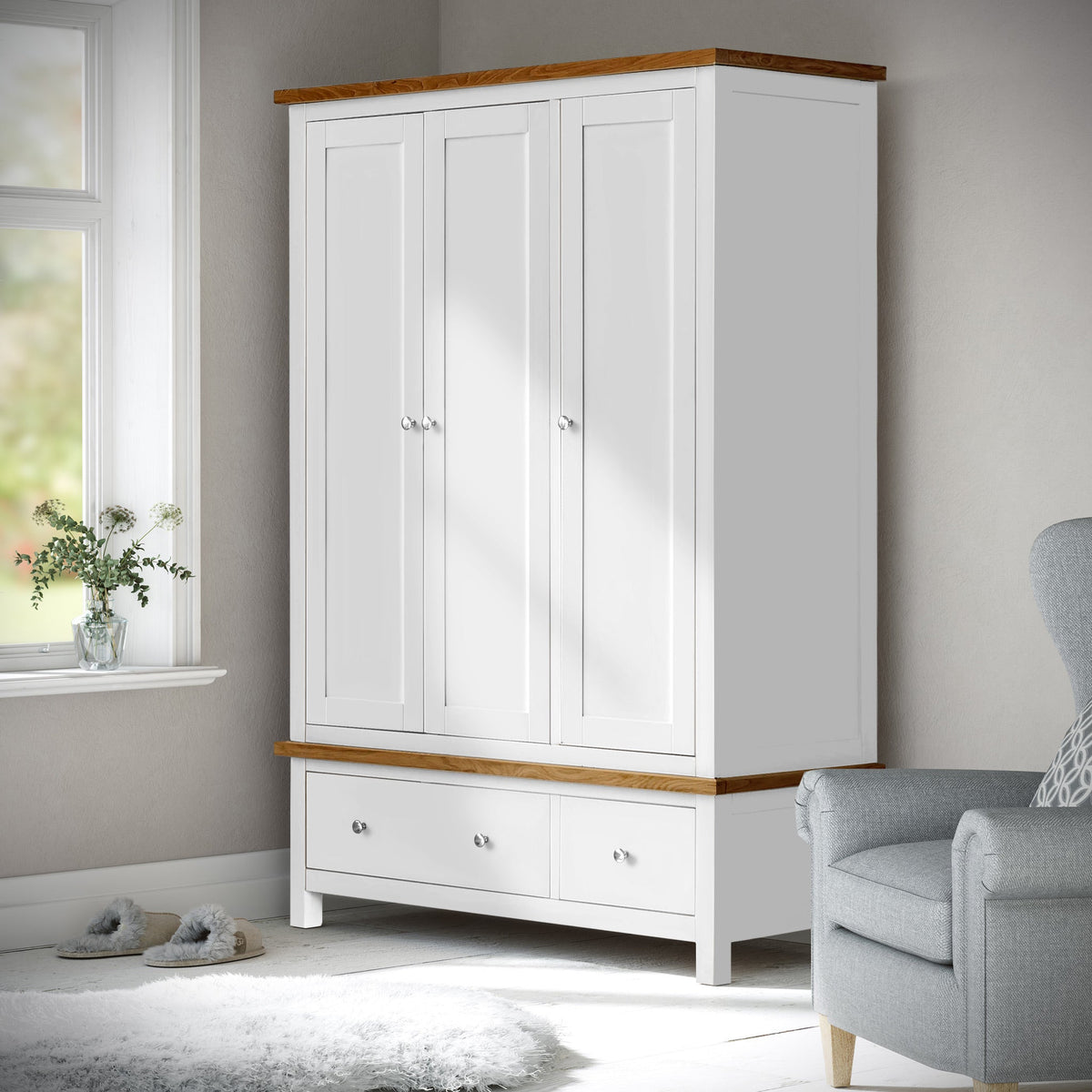 Farro Triple Wardrobe with Drawers