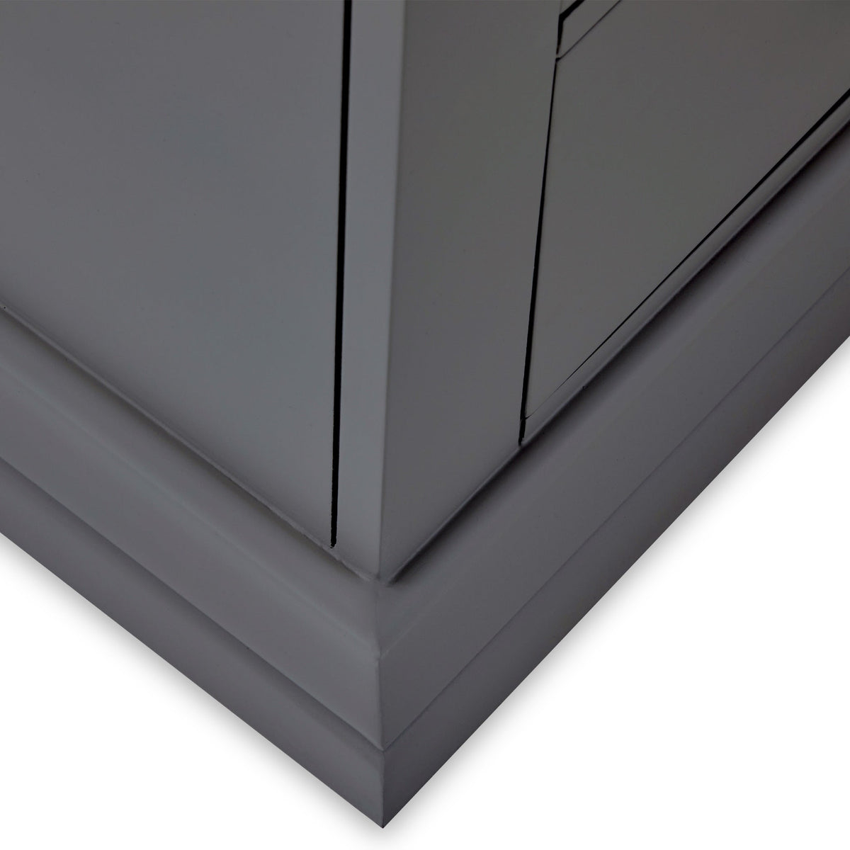 Porter 2 Over 3 Chest of Drawers