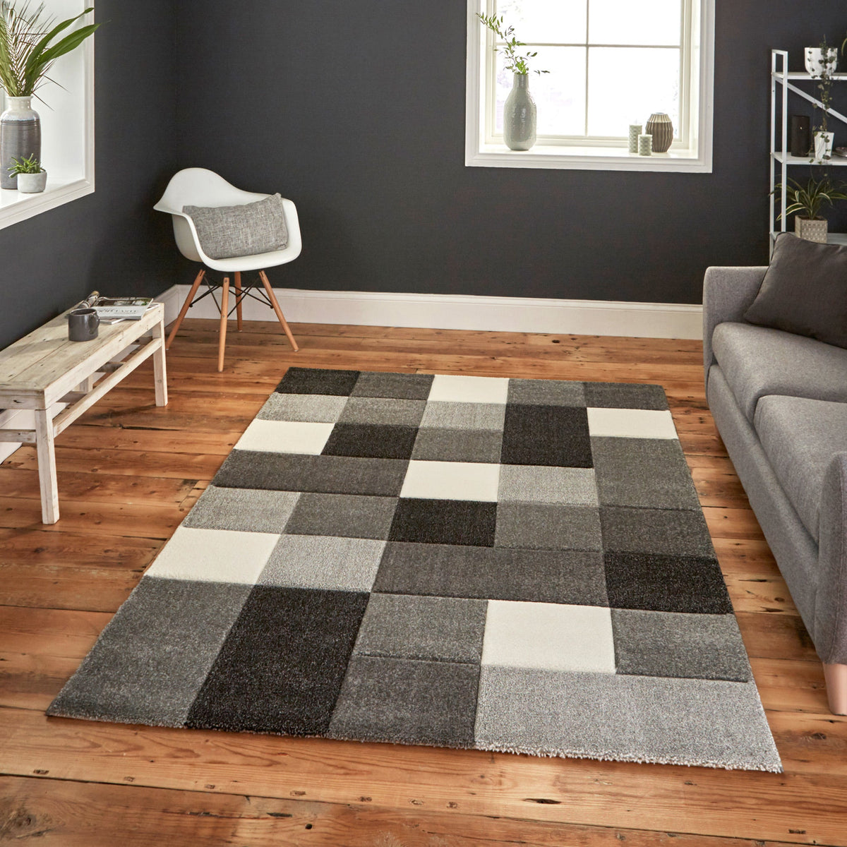 Brockton Square Patterned Hand Carved Rug