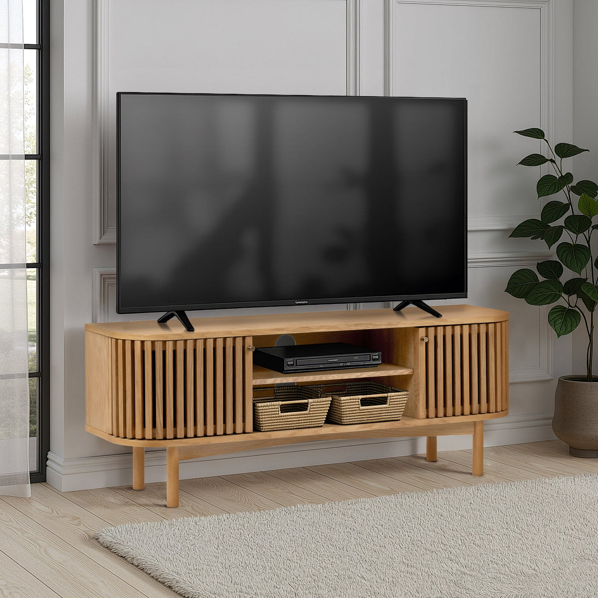 Shorwell Oak 130cm Slatted TV Unit
