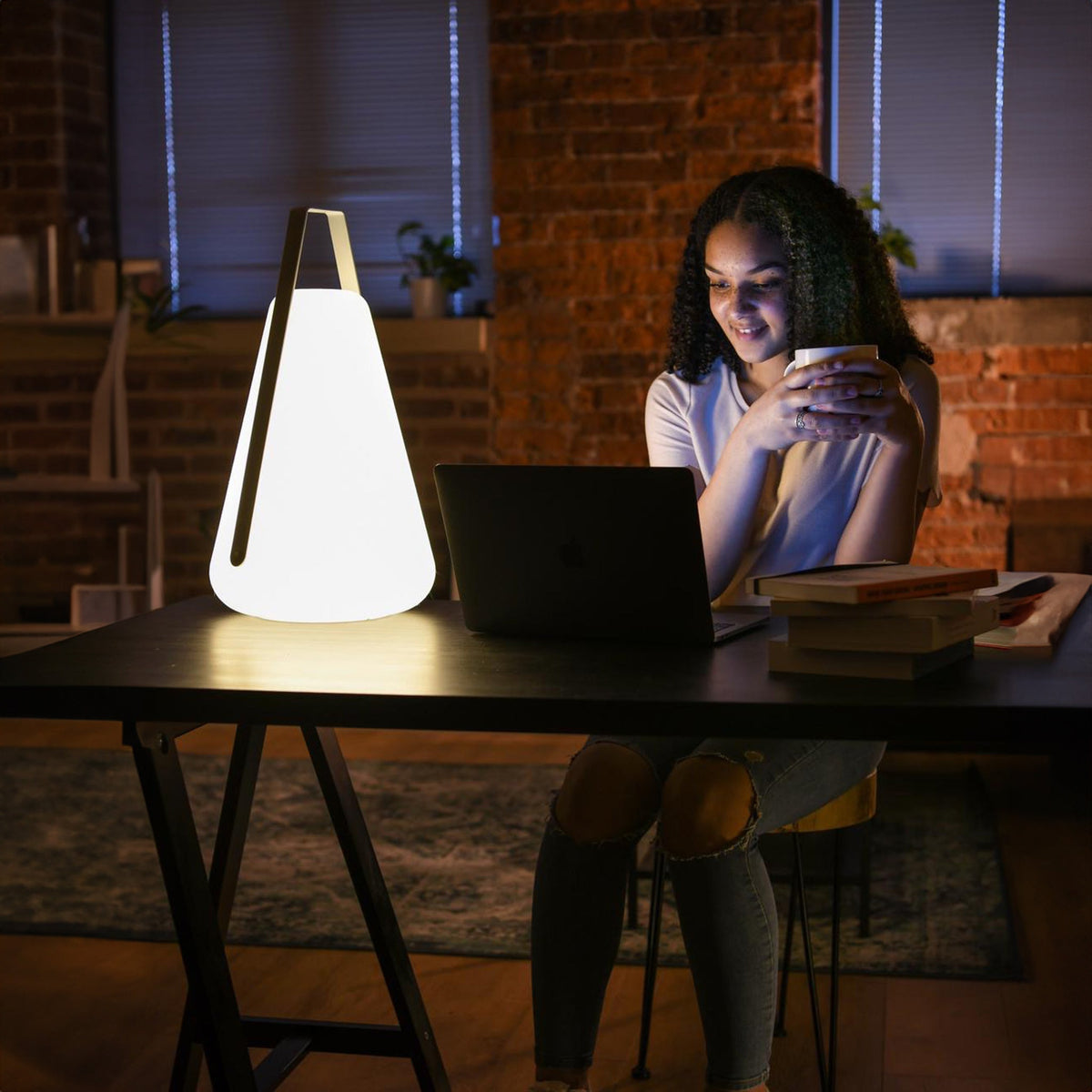 Extreme Lounging B-Bulb - Outdoor Portable Lamp