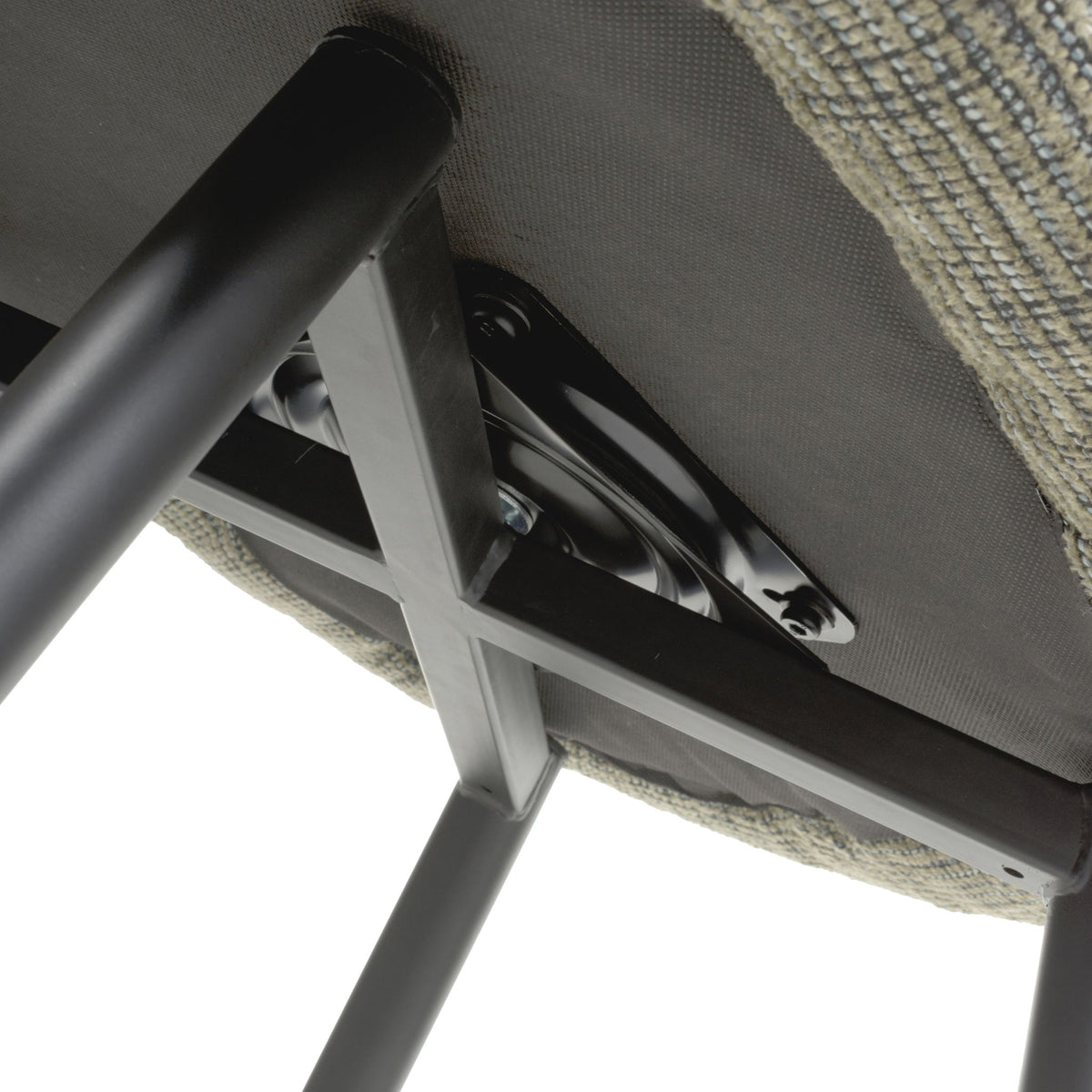 Pralie Swivel Chair