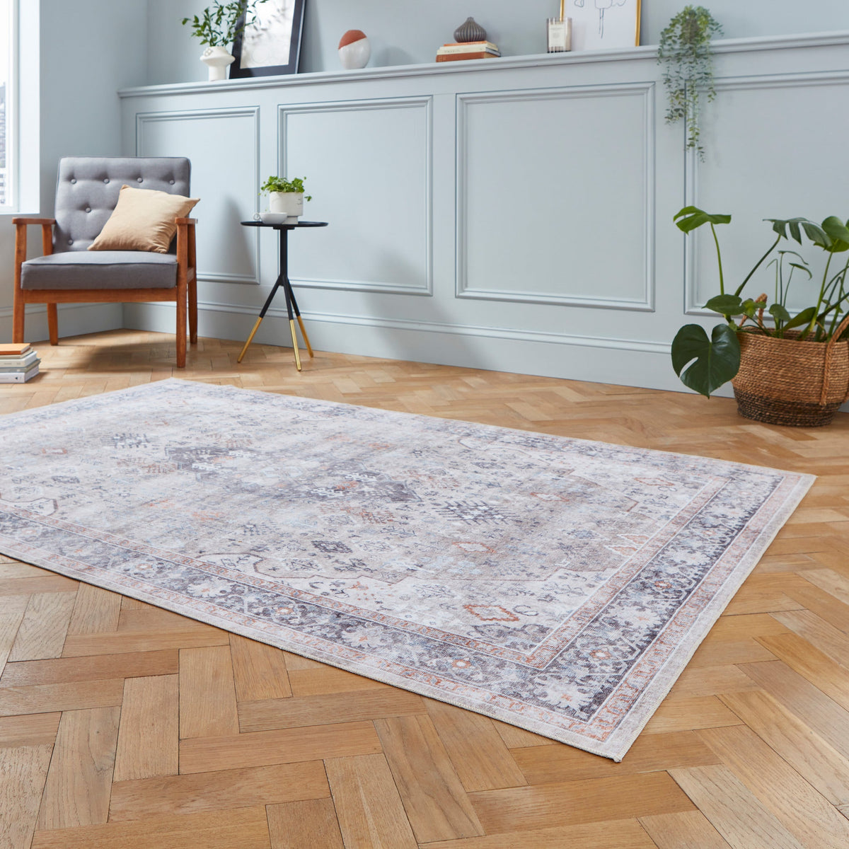 Lincoln Distressed Medallion Rug
