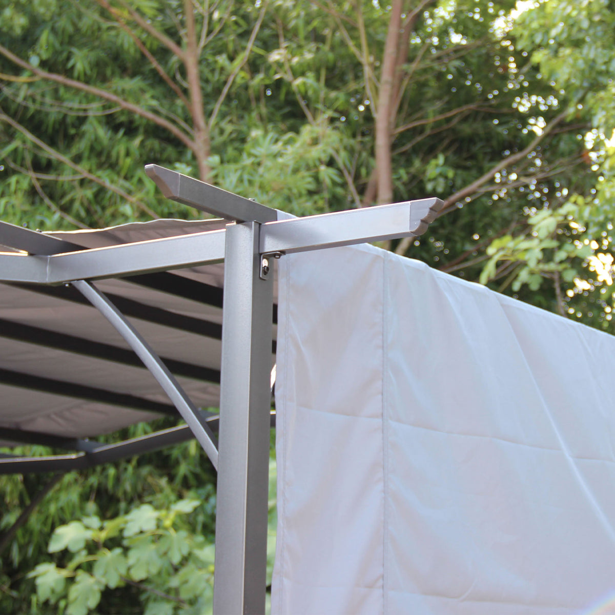 San Remo Sliding Pergola 2.8m x 3.7m
