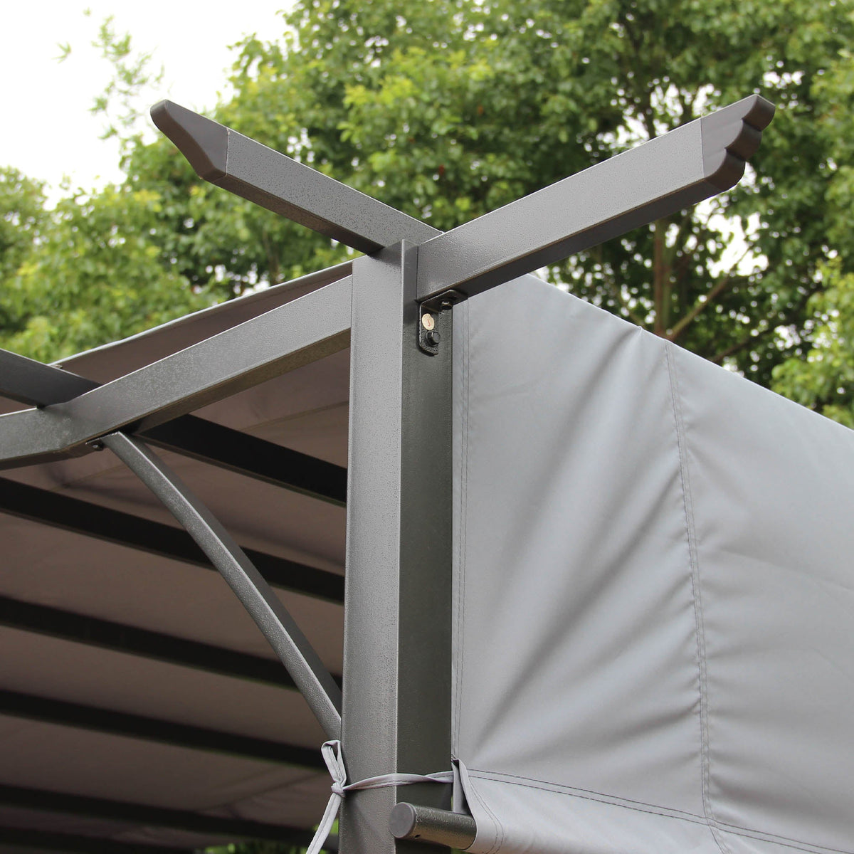 San Remo Sliding Pergola 2.8m x 3.7m