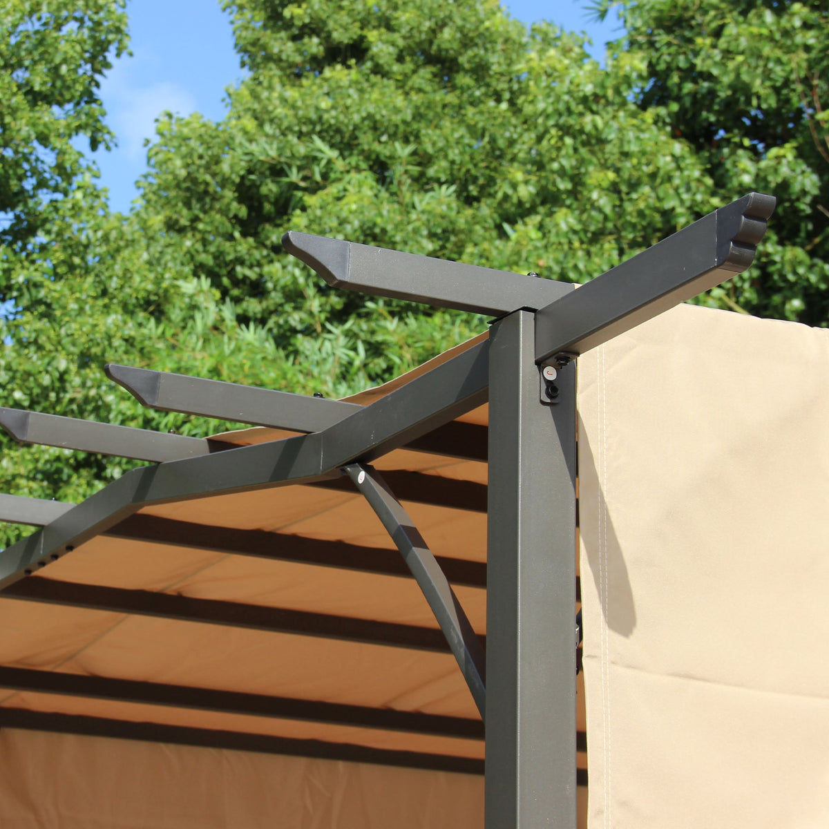 San Remo Sliding Pergola 2.8m x 3.7m