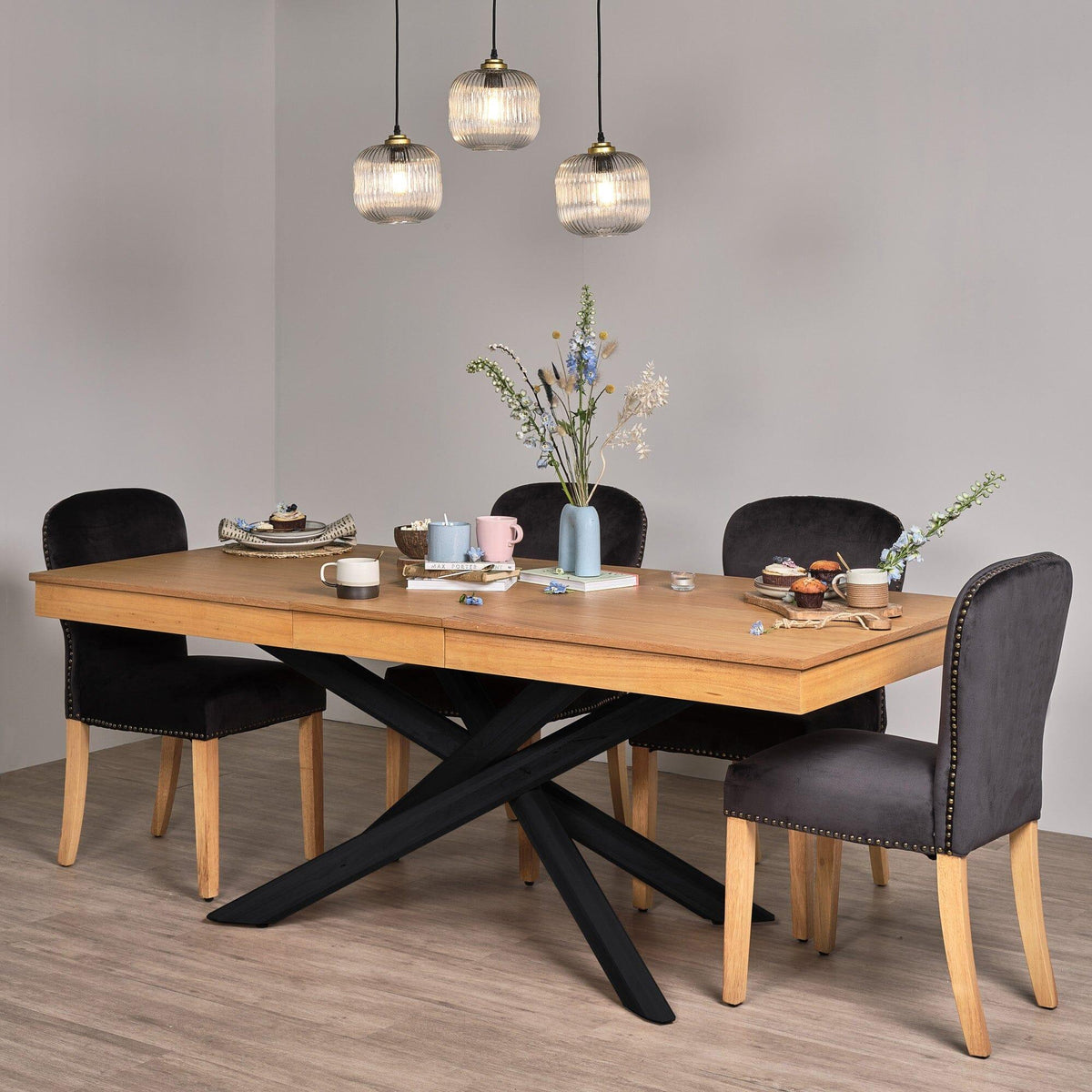 OUTLET - Amelia Oak Wood Dining Table - Extendable - Black Legs