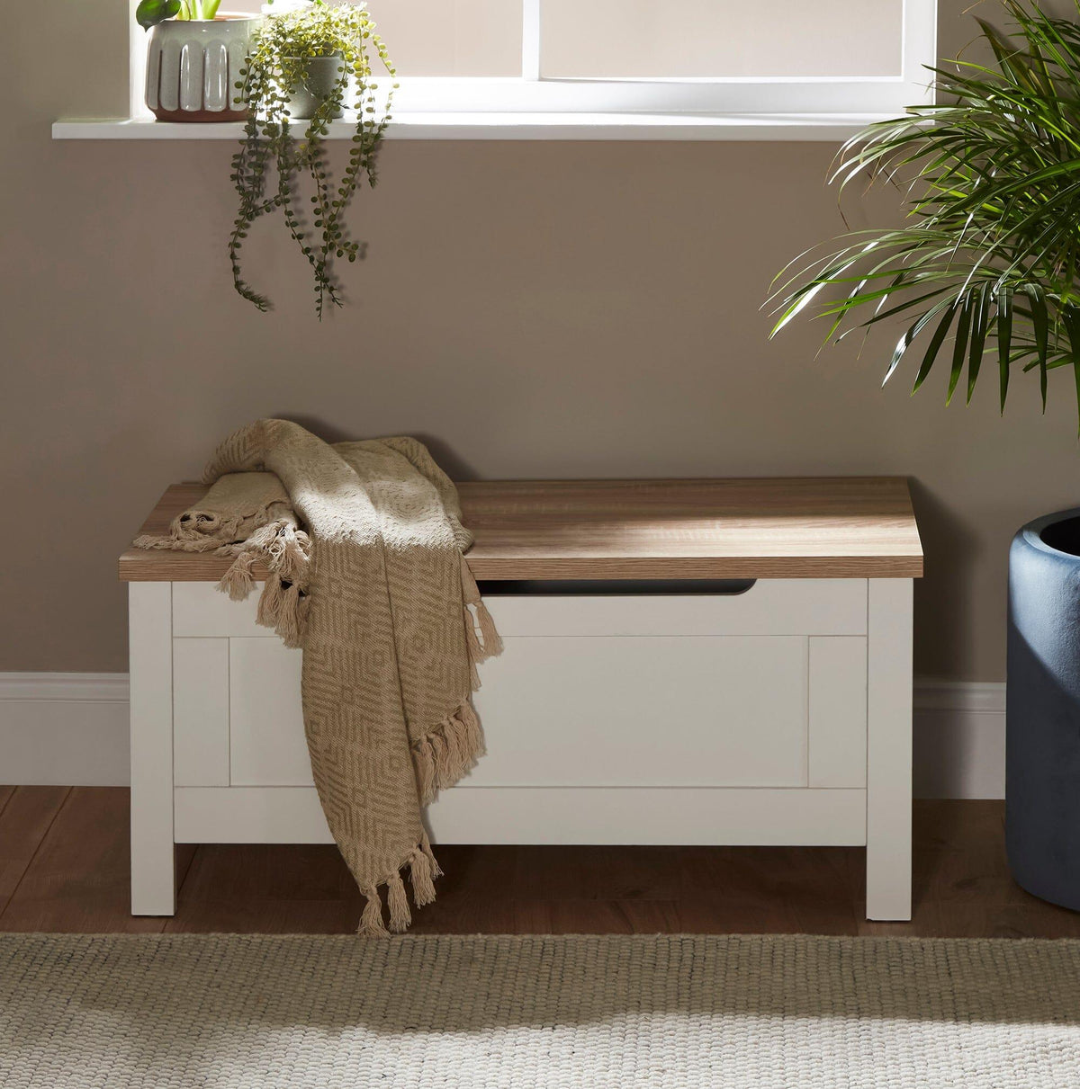 Outlet - Bampton Blanket Box - White