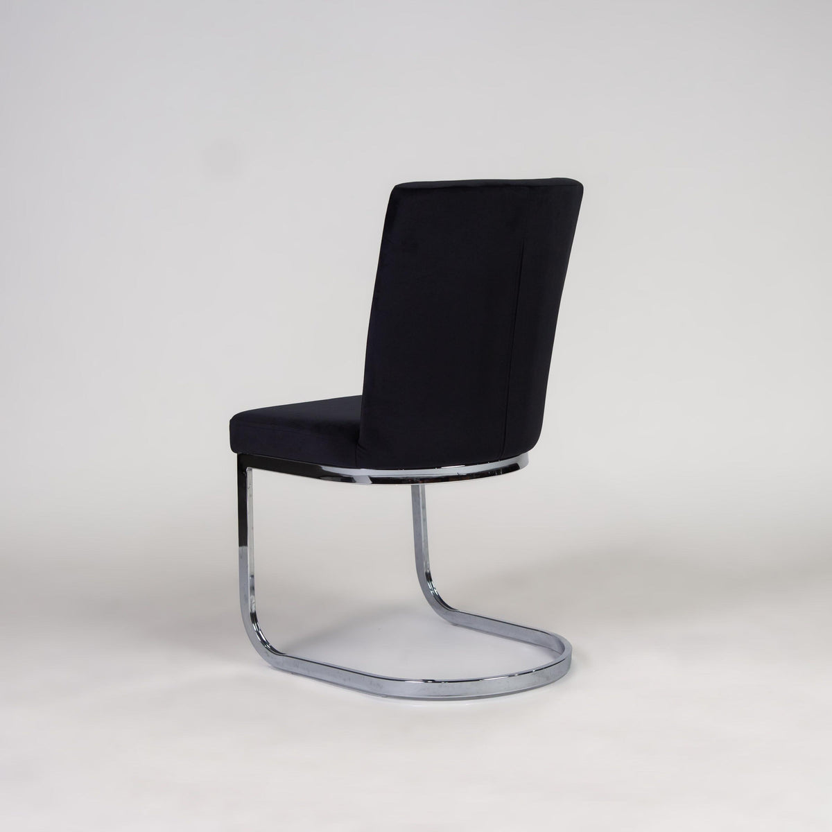 OUTLET - Lola dining chair - black with chrome legs