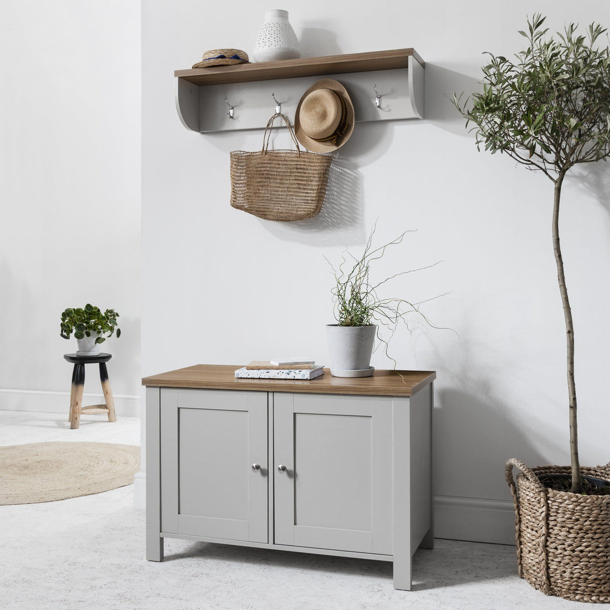 Outlet – Bampton Hallway Cupboard Storage