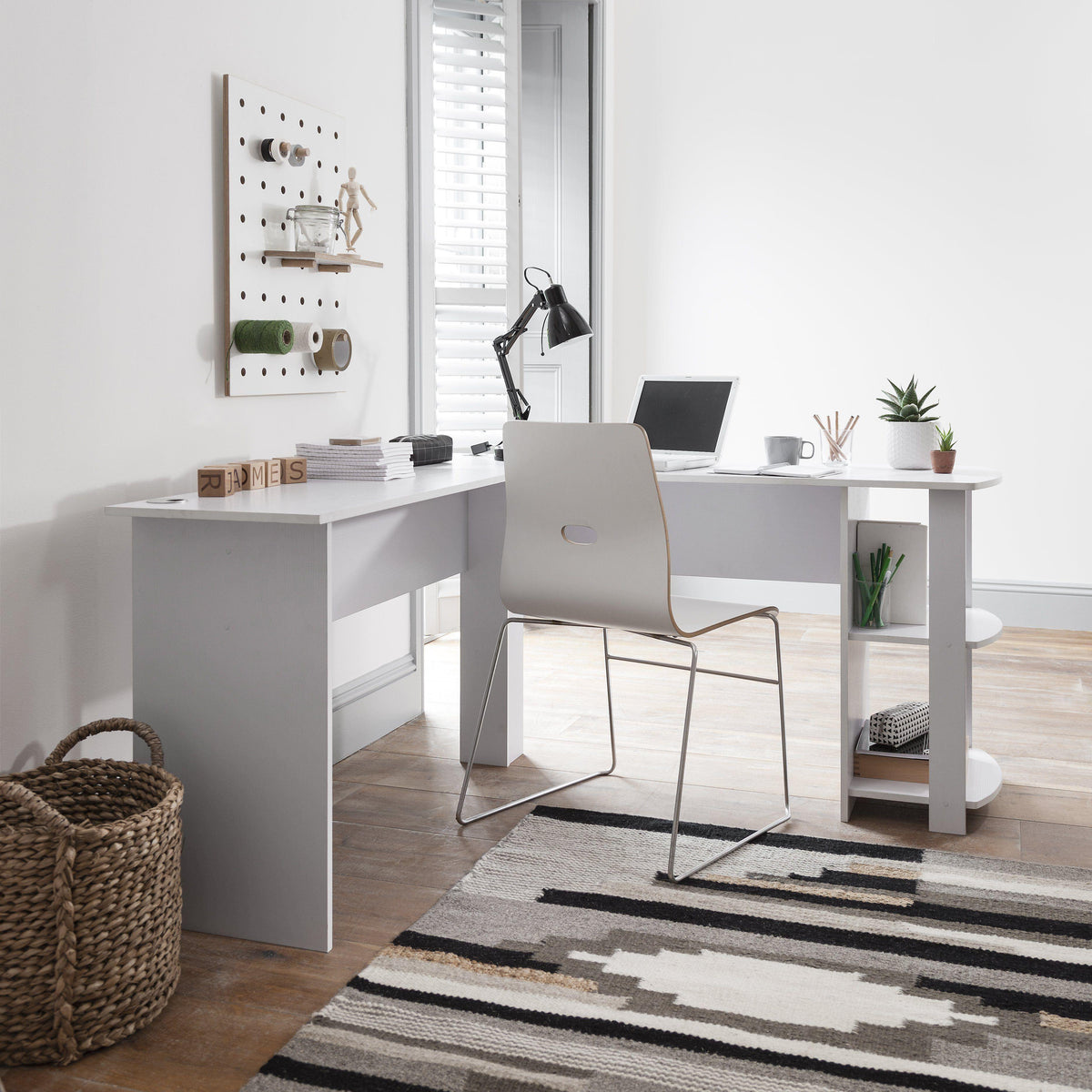 OUTLET - Essie Corner Desk - L-Shaped - White