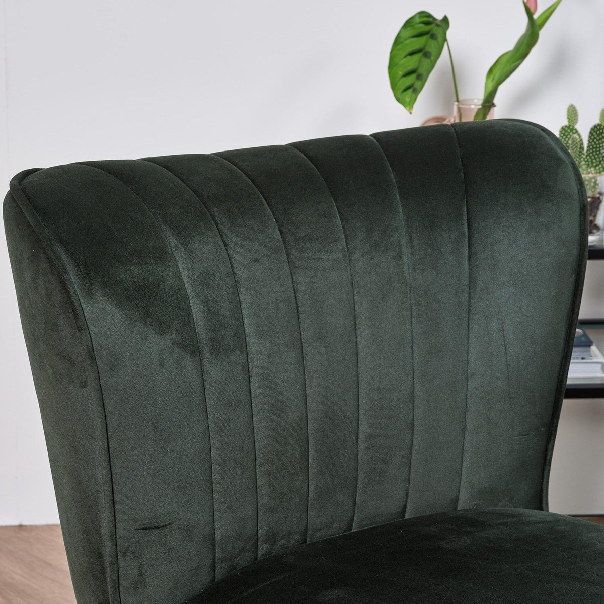 Outlet - Hattie Accent Chair - Green Velvet