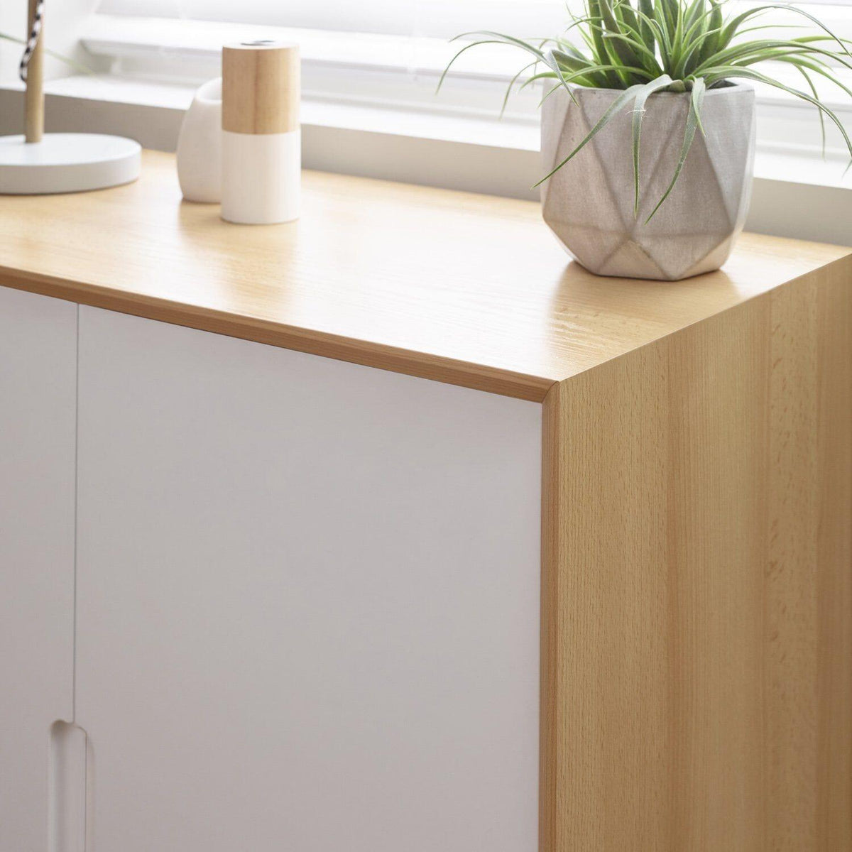 OUTLET - Hulra Small Sideboard - Scandinavian - White