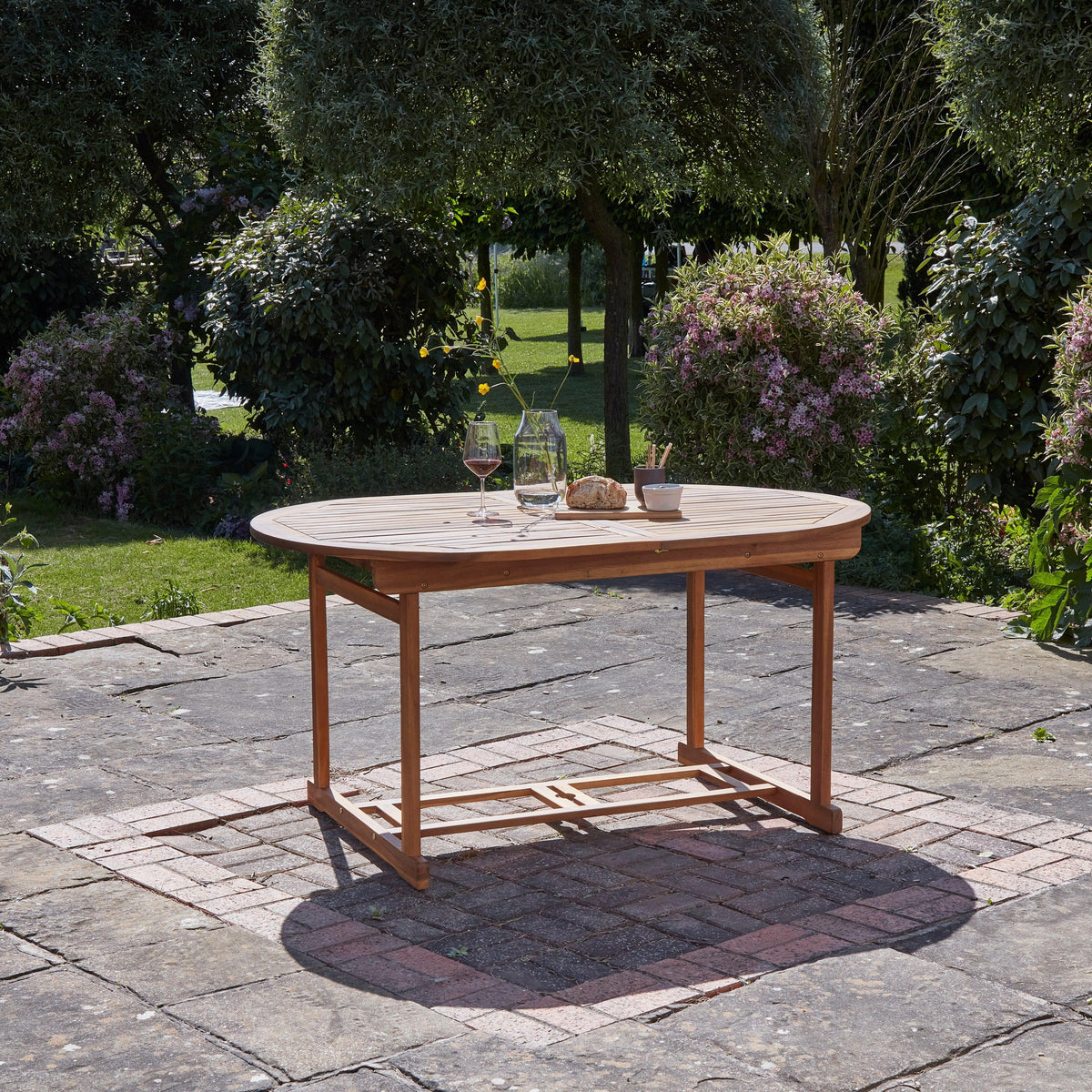 OUTLET - Oakley 6 Seater Wooden Oval Extendable Garden Dining Table 150-200cm
