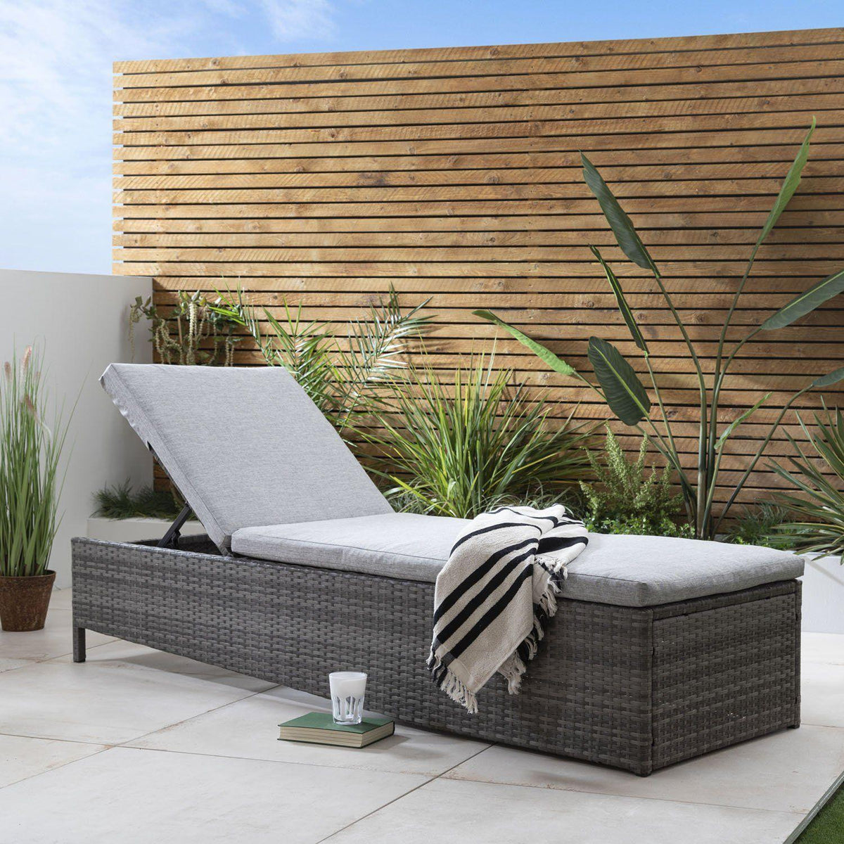 OUTLET - Serina Rattan Sun Lounger - Premium - Grey