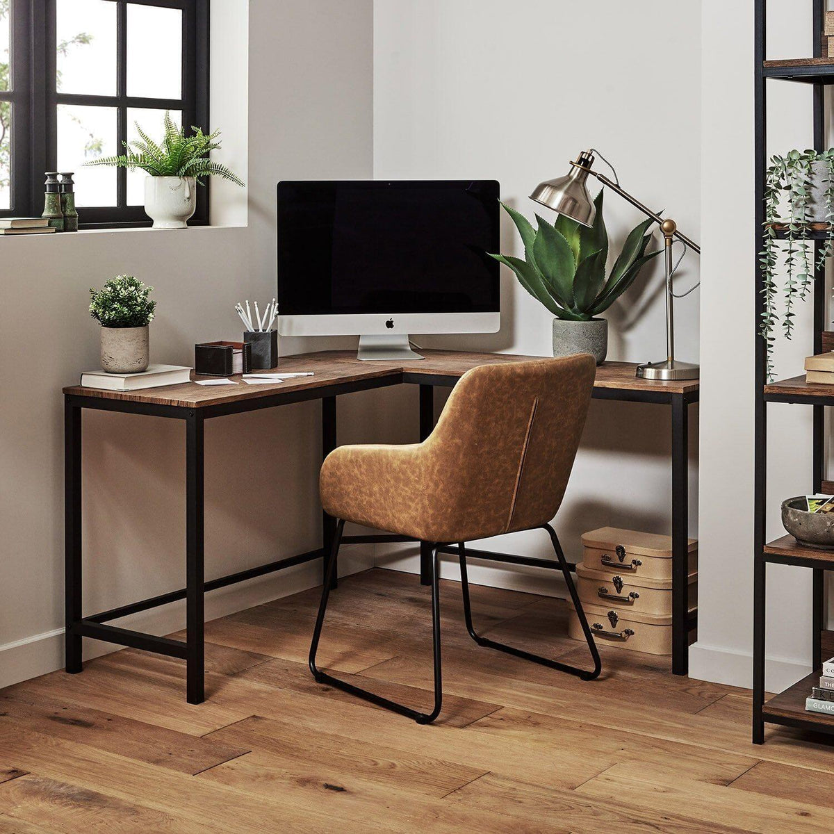 OUTLET - Sheffield Office Faux Leather Chair - Tan with Black Legs