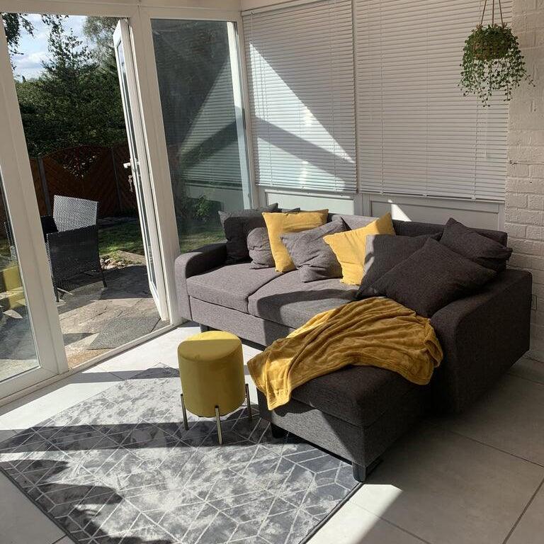 Tracy Corner Sofa - Grey Linen with Black Legs