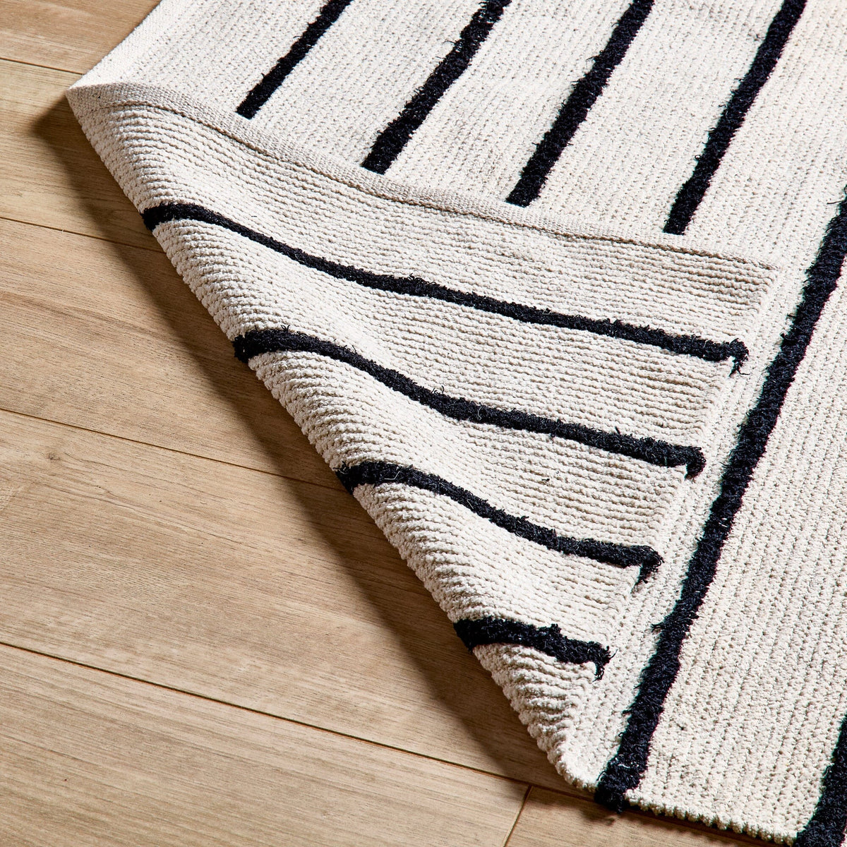 Evedon Black & Natural Striped Cotton Rug - 200 x 290cm
