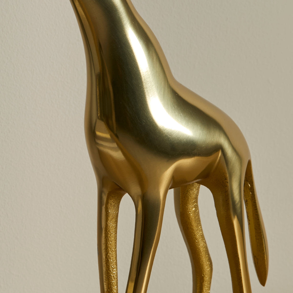 Nakuru Standing Metal Giraffe Ornament - Gold