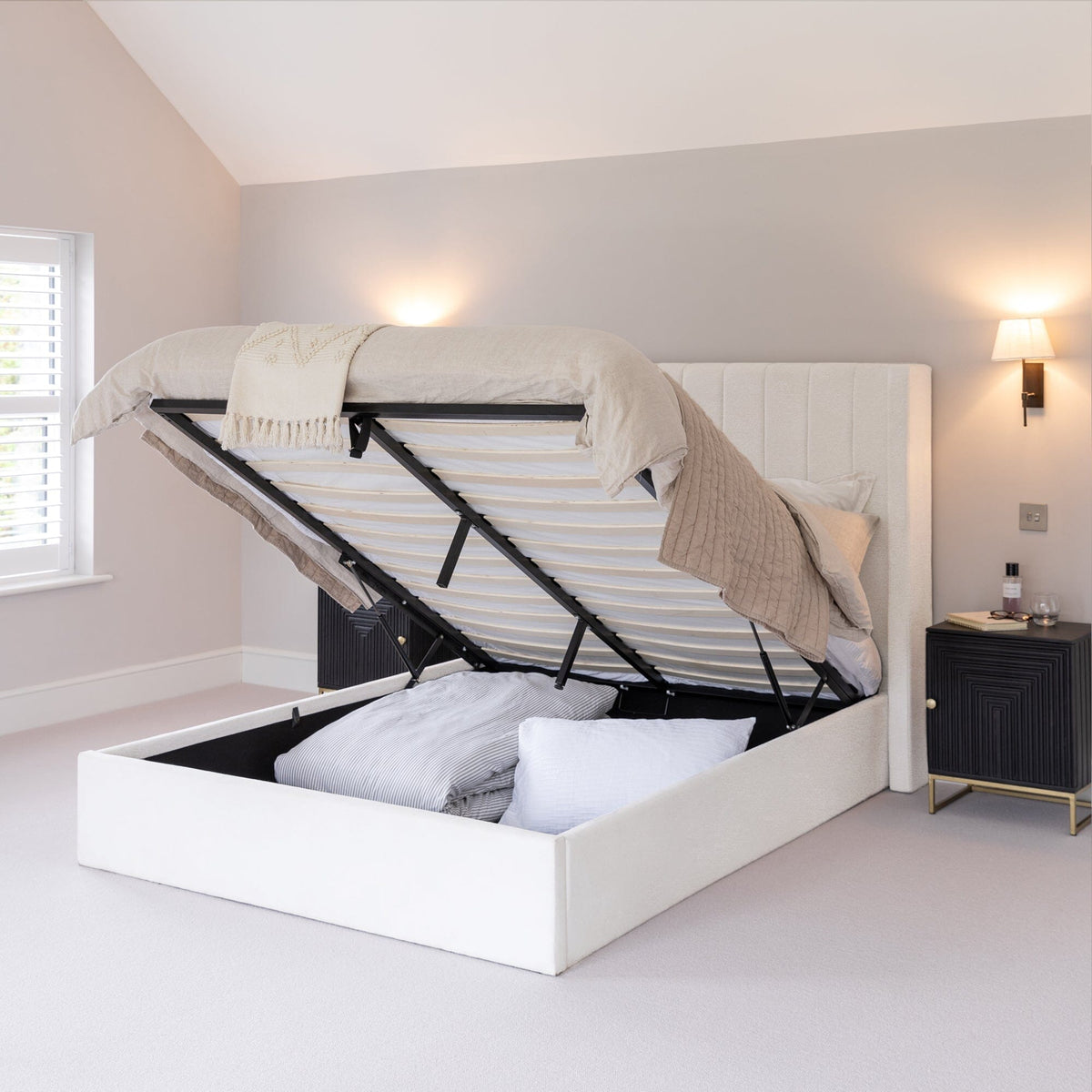 Outlet - Alice King Ottoman Bed - Boucle