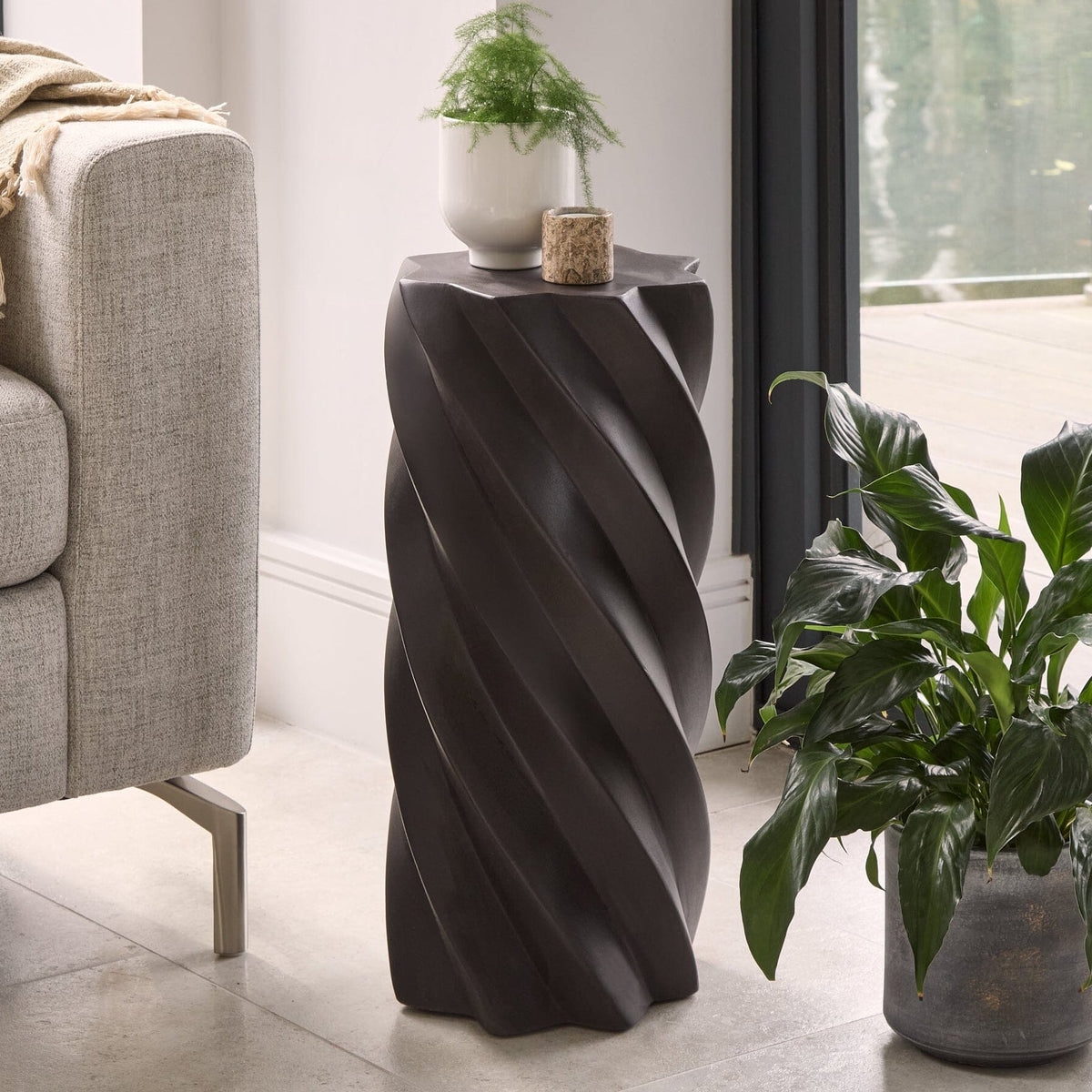Bianca Black Concrete Side Table
