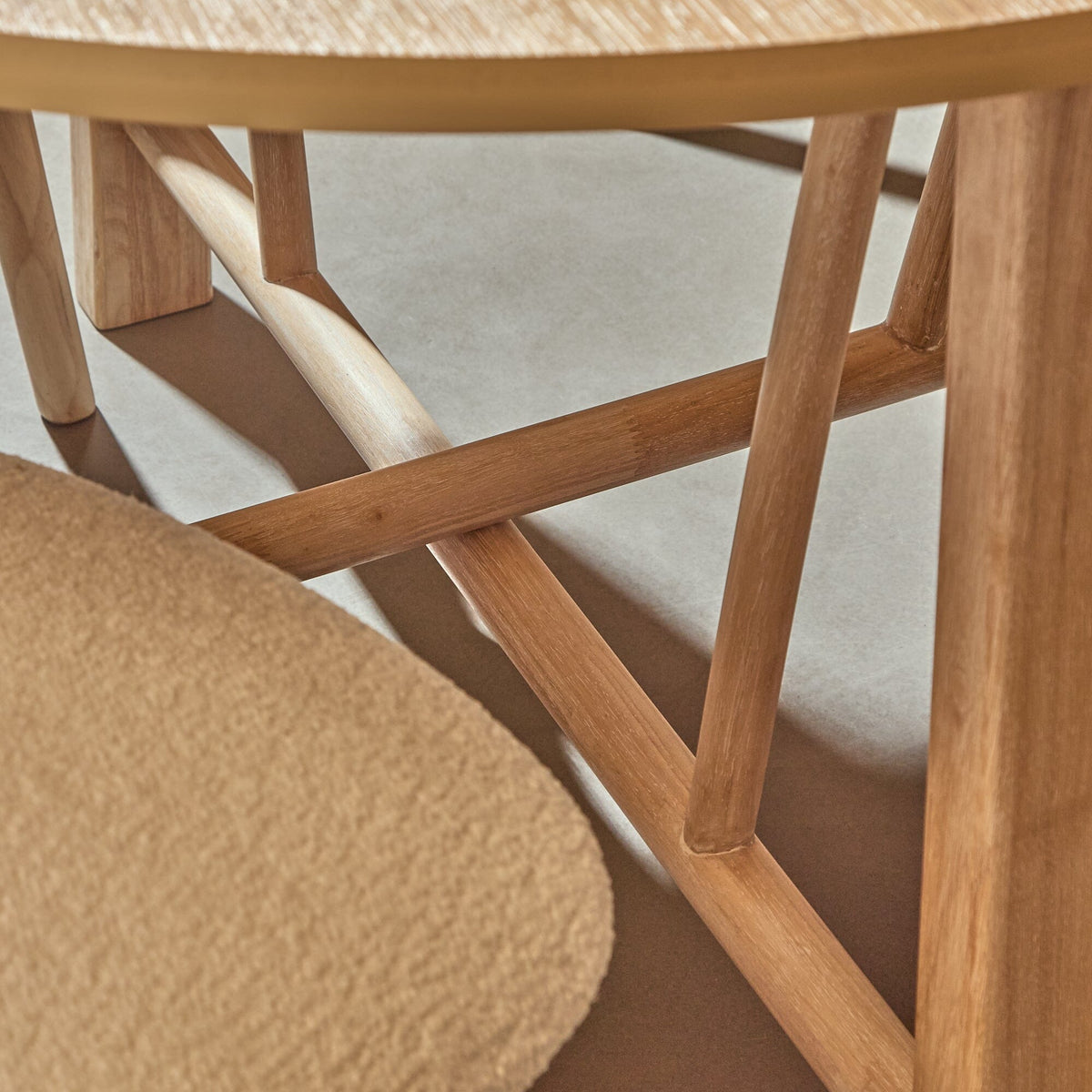 Carter Whitewash Round Dining Table with 4 Freya Boucle Dining Chairs with Whitewash Legs