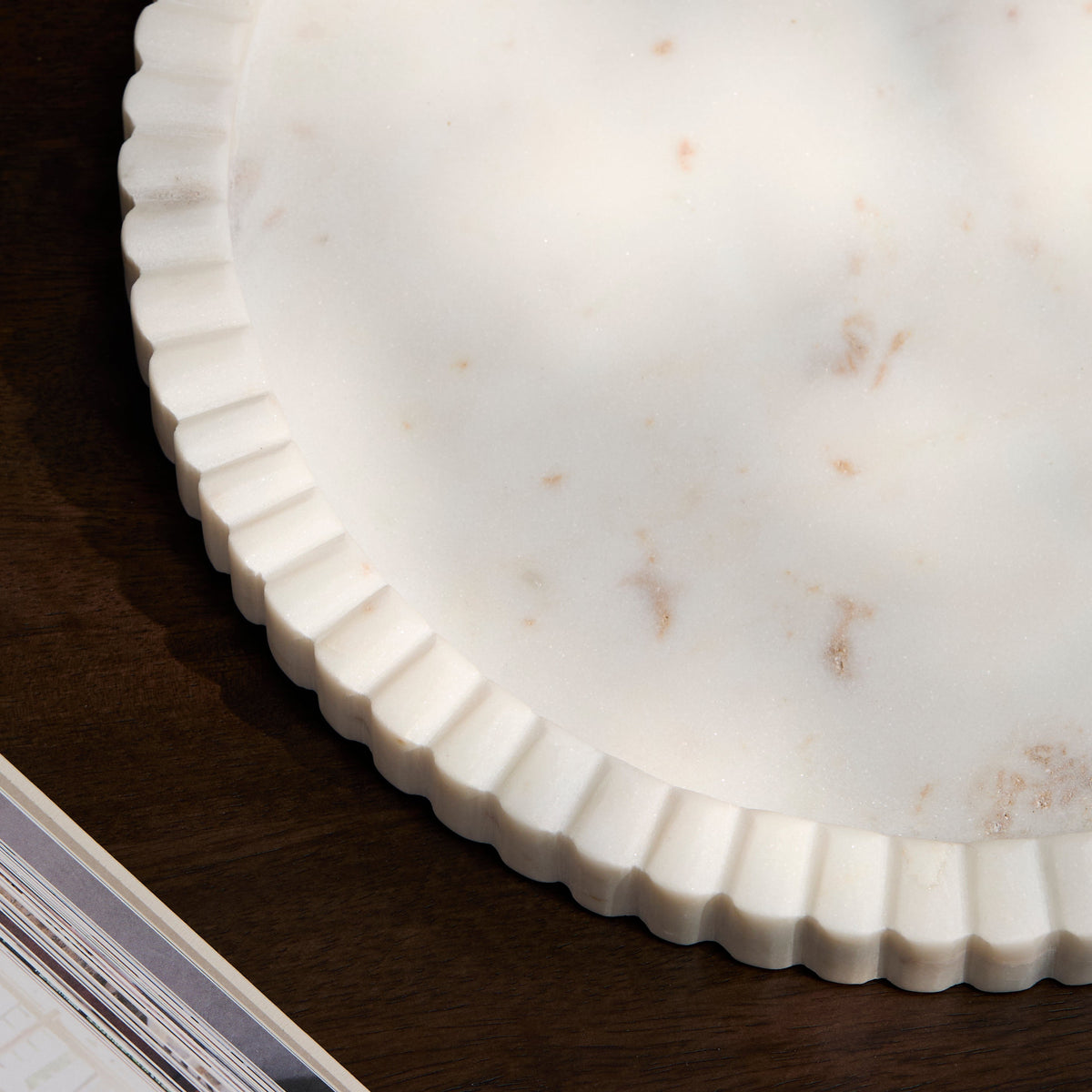 Tiree 30cm Round Tray - White Marble