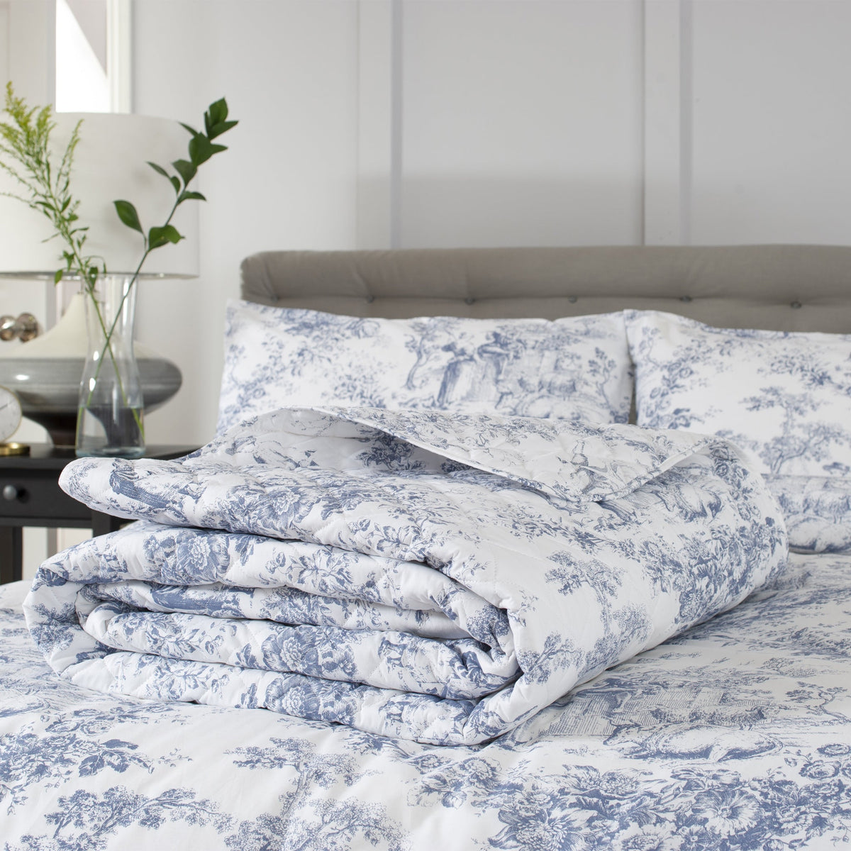 Toile de Jouy Bedspread