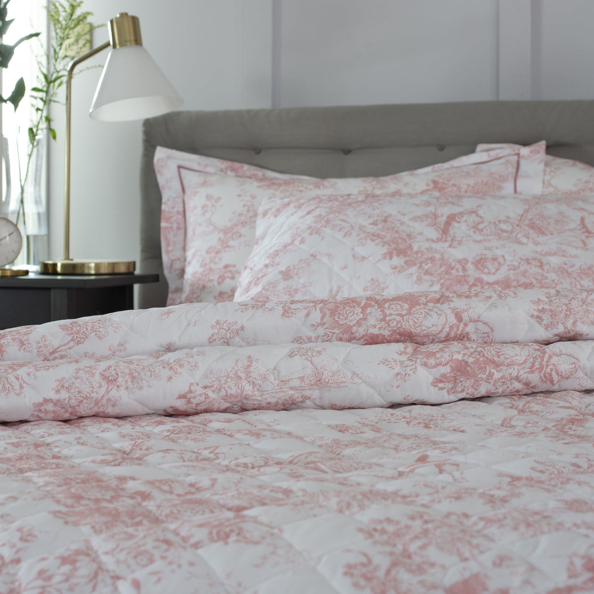 Toile de Jouy Bedspread