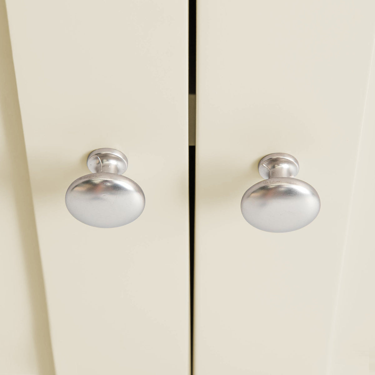 Farro Double Wardrobe with Drawers
