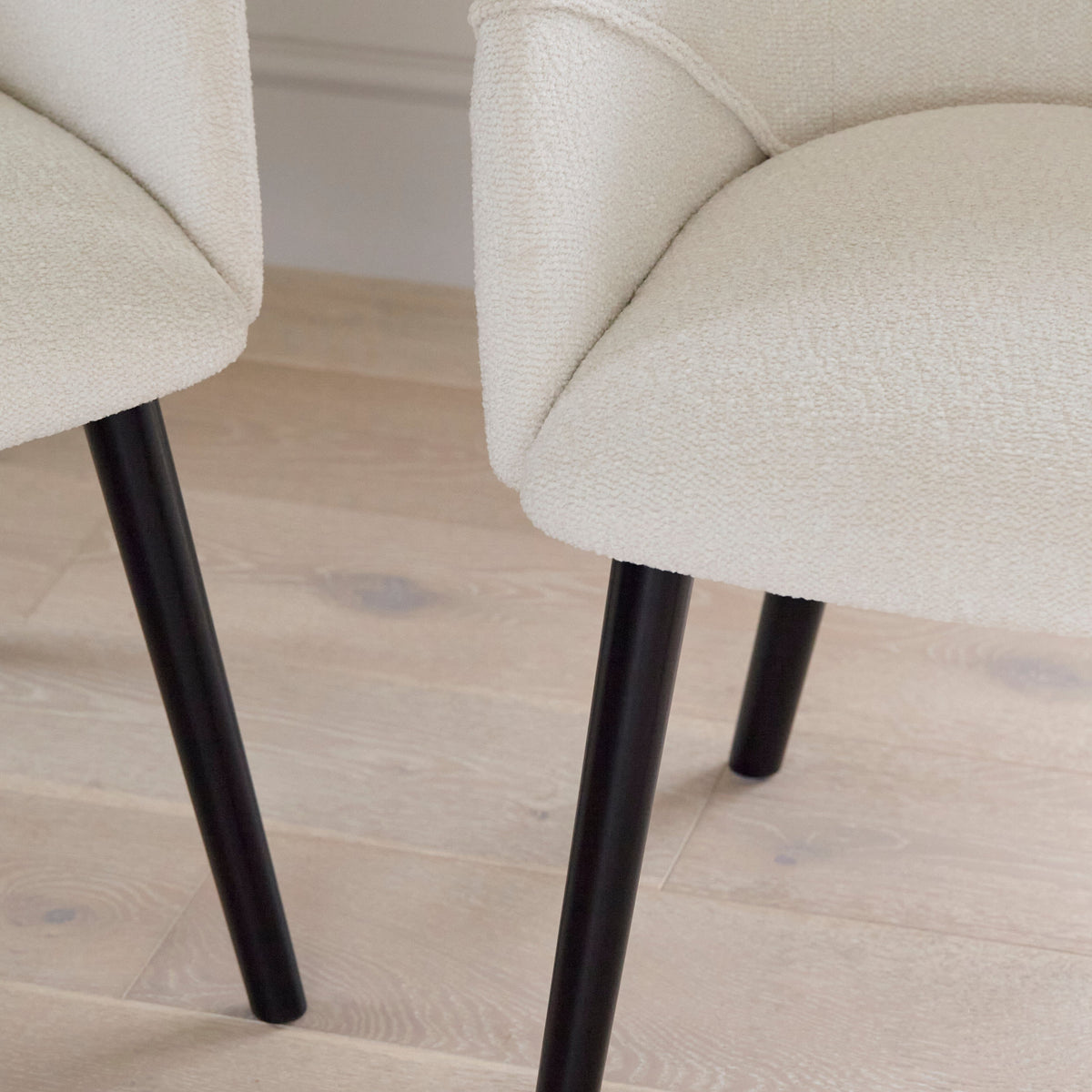 Amelia Whitewash Dining Table Set - 6 Seater - Freya Boucle Carver Chairs - Black Legs