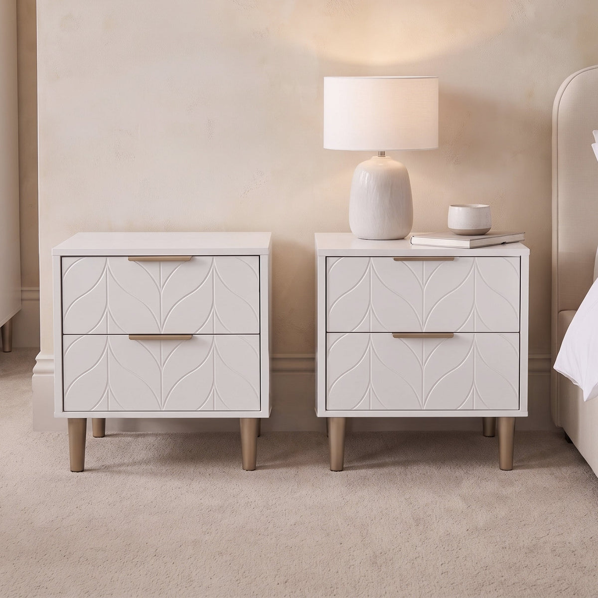 Gloria 4 Piece Bedroom Furniture Set - 4 Over 4 Chest of Drawers - White