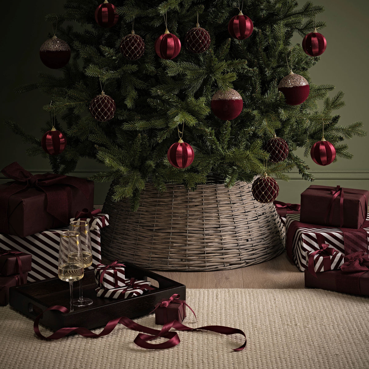 Norrland 70cm Tree Skirt - Grey Wash Rattan
