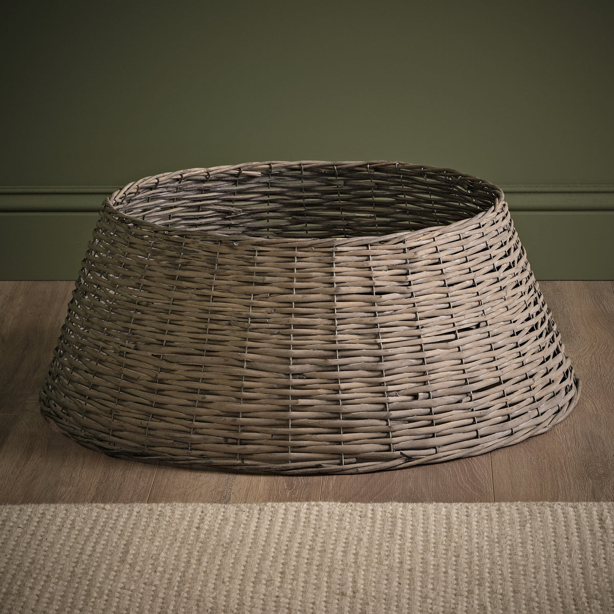 Norrland 70cm Tree Skirt - Grey Wash Rattan
