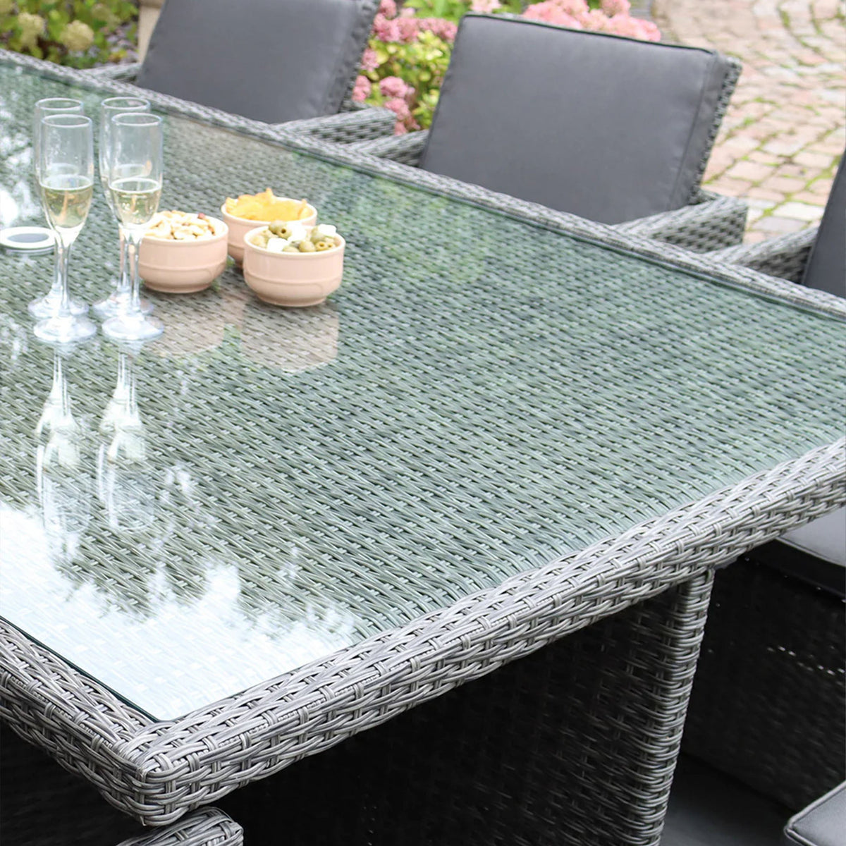 Paris 10 Seat Lux Rattan Cube Set