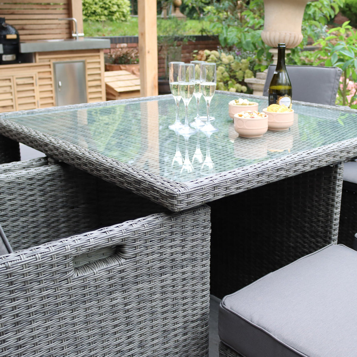 Paris 8 Seat Lux Rattan Cube Set