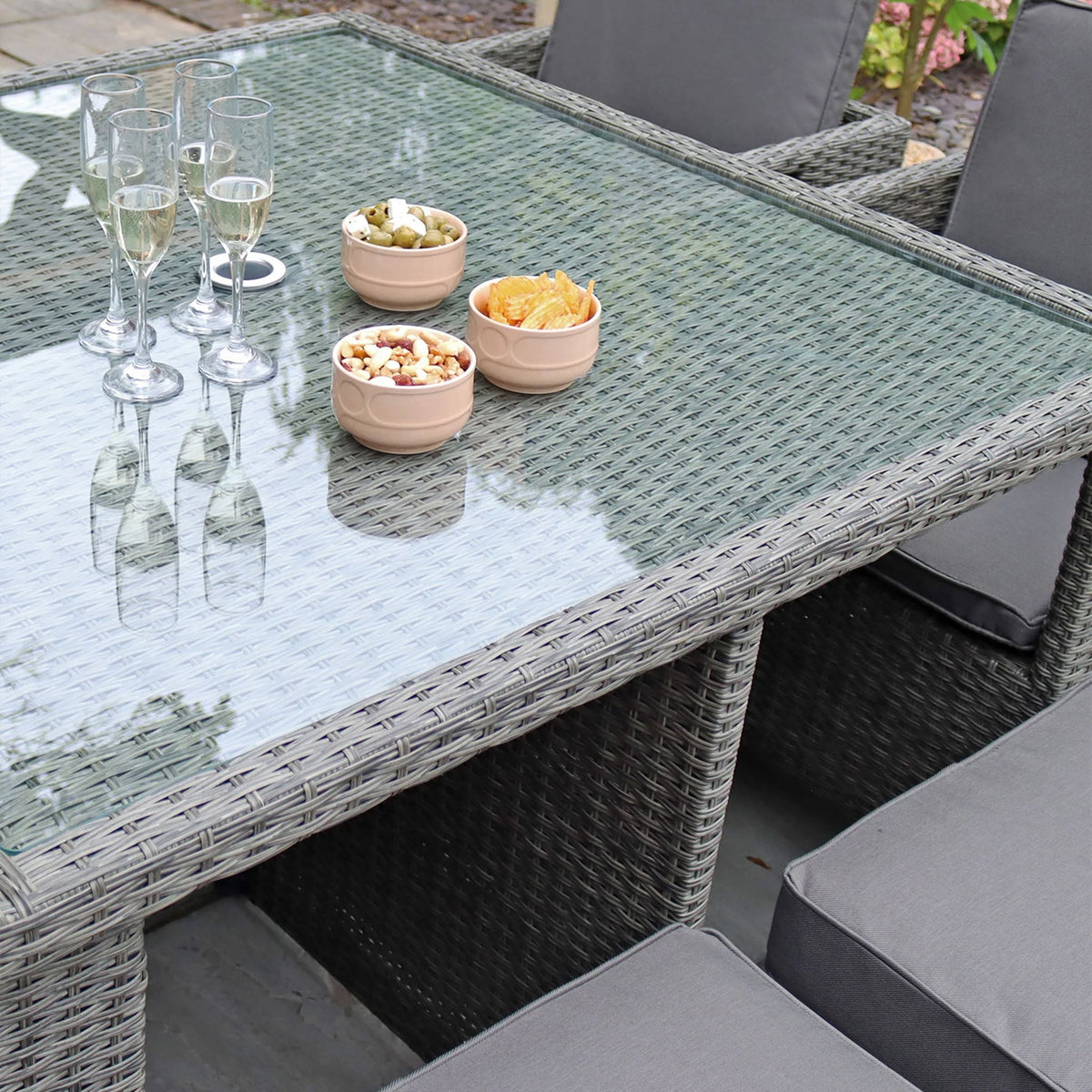 Paris 8 Seat Lux Rattan Cube Set